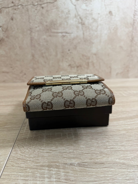https://res.cloudinary.com/dyql5hig8/image/upload/v1759352231/fqkfot7gkte3g6rp2oap.jpg