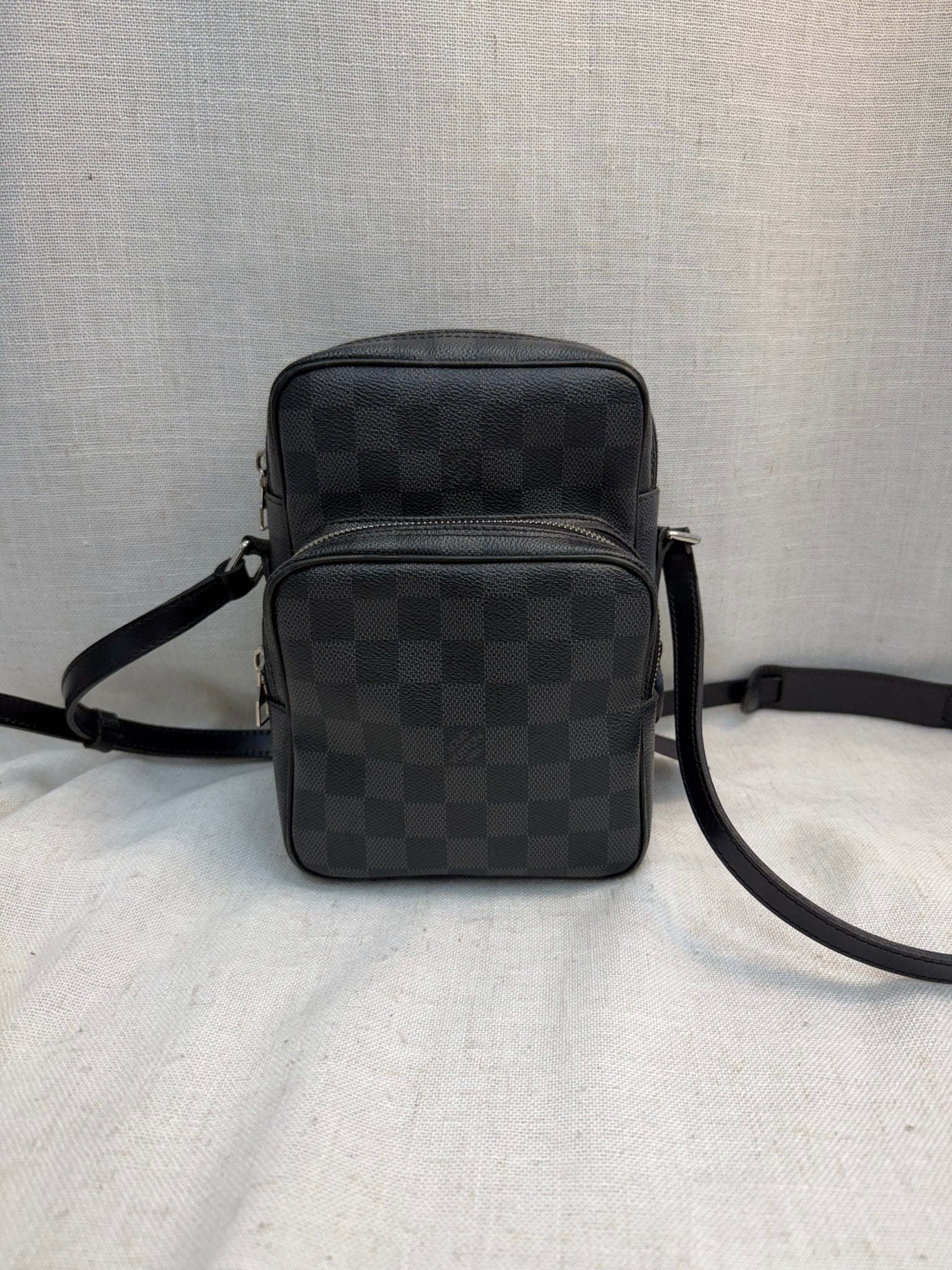 Louis Vuitton Damier Graphite Rem Shoulder Bag