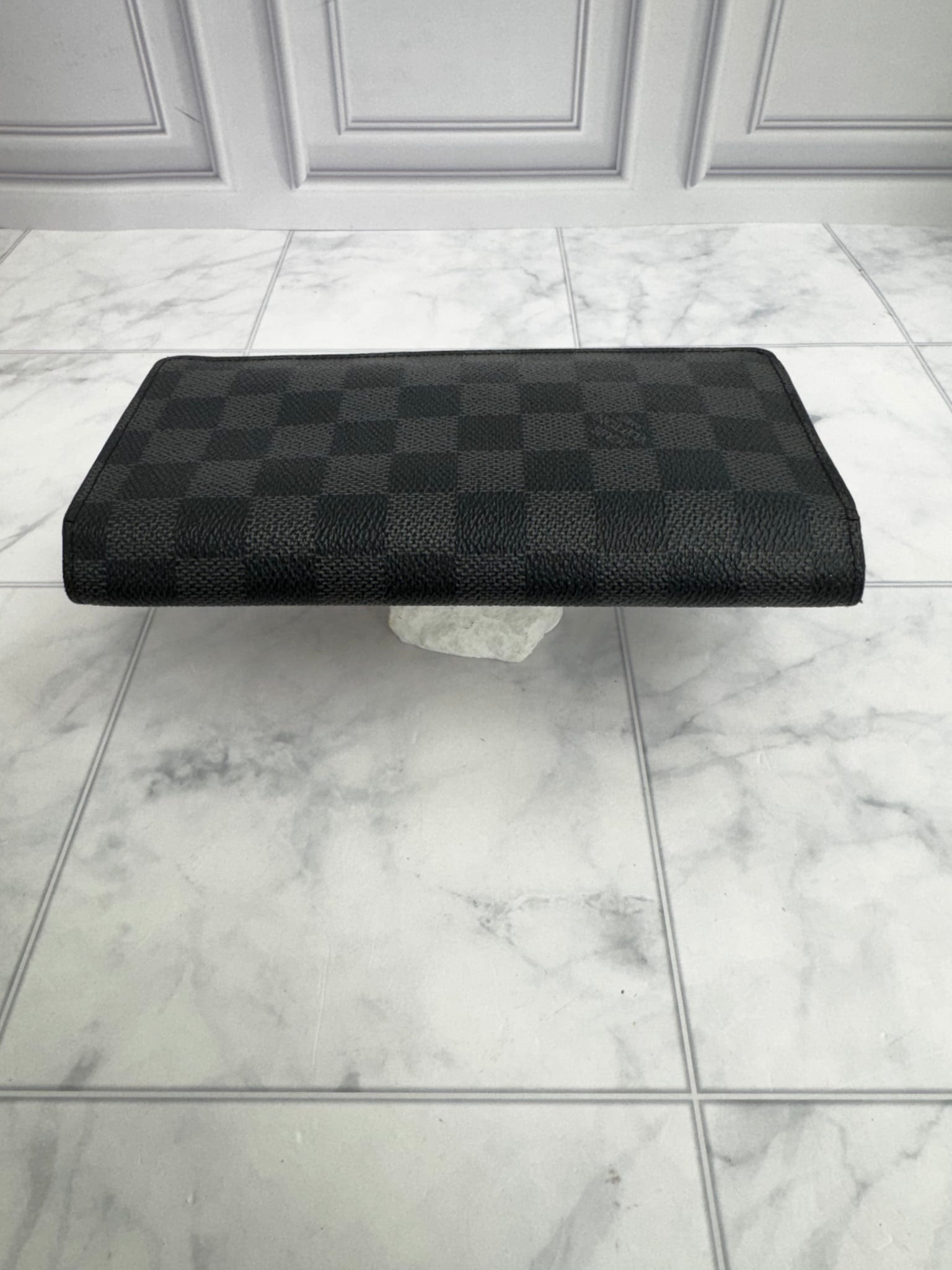Louis Vuitton Damier Graphite Brazza Wallet