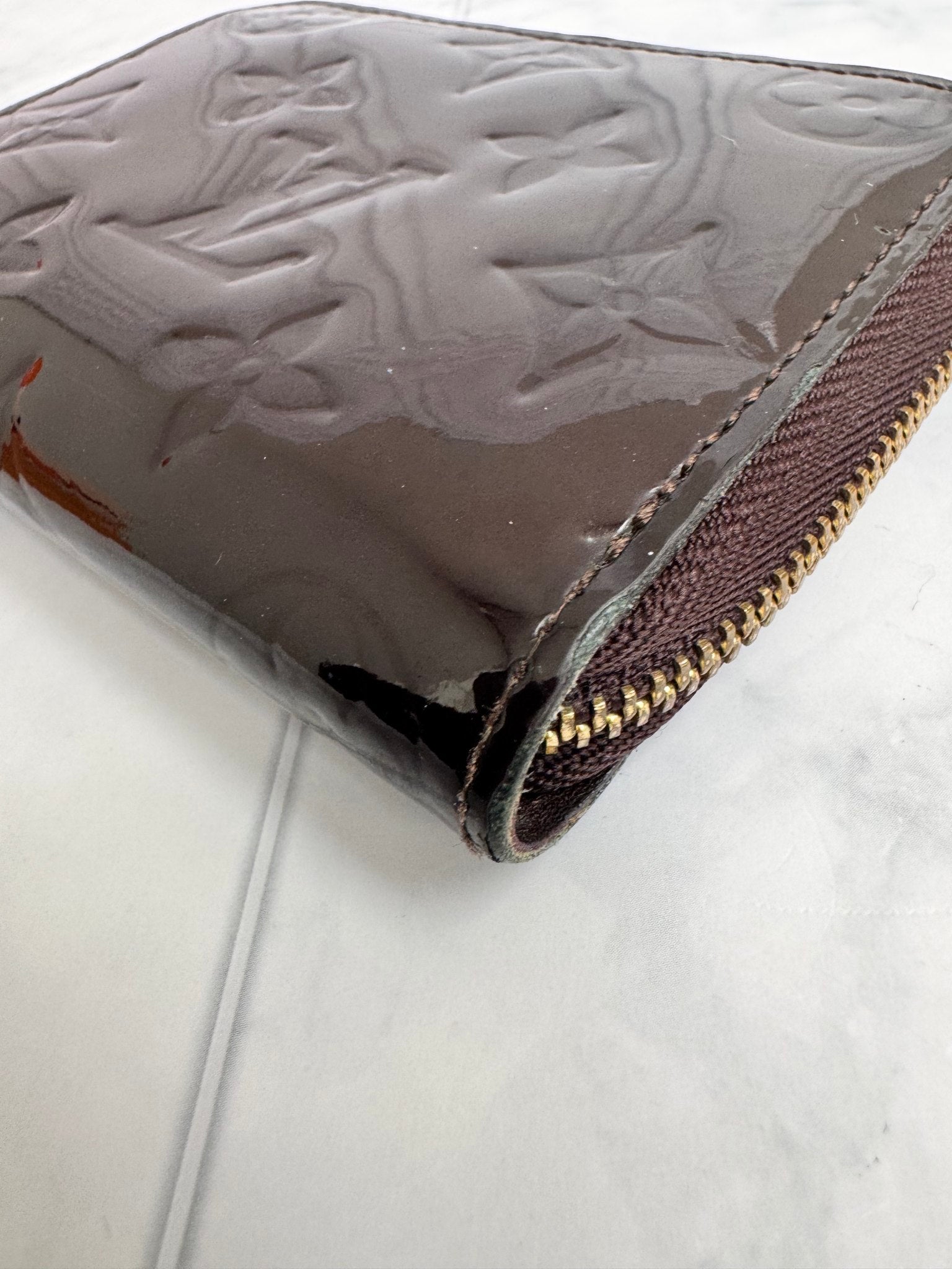 Louis Vuitton Burgundy Monogram Vernis Compact Zippy Wallet
