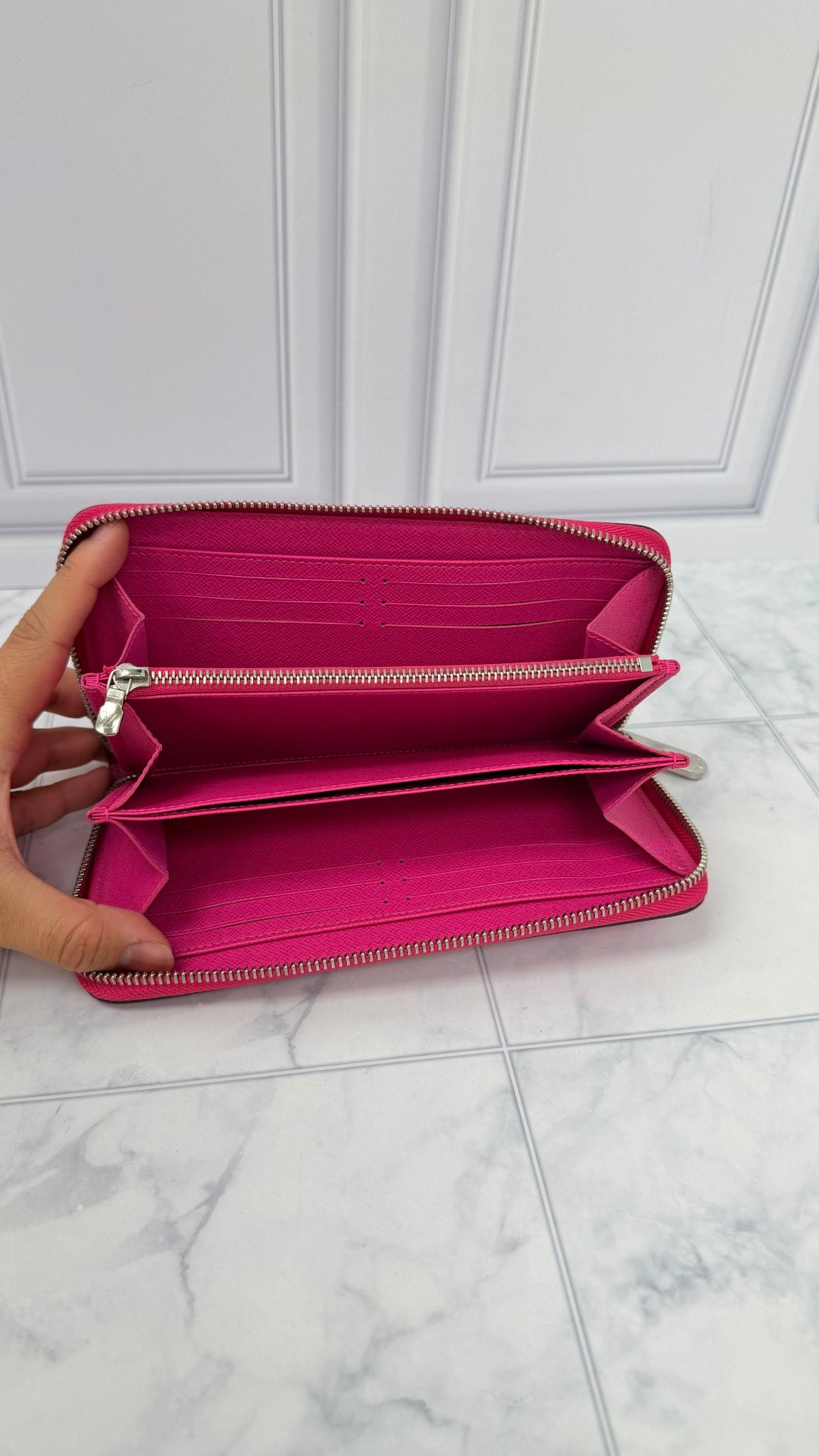 Louis Vuitton Hot Pink Epi Leather  Zippy Wallet 