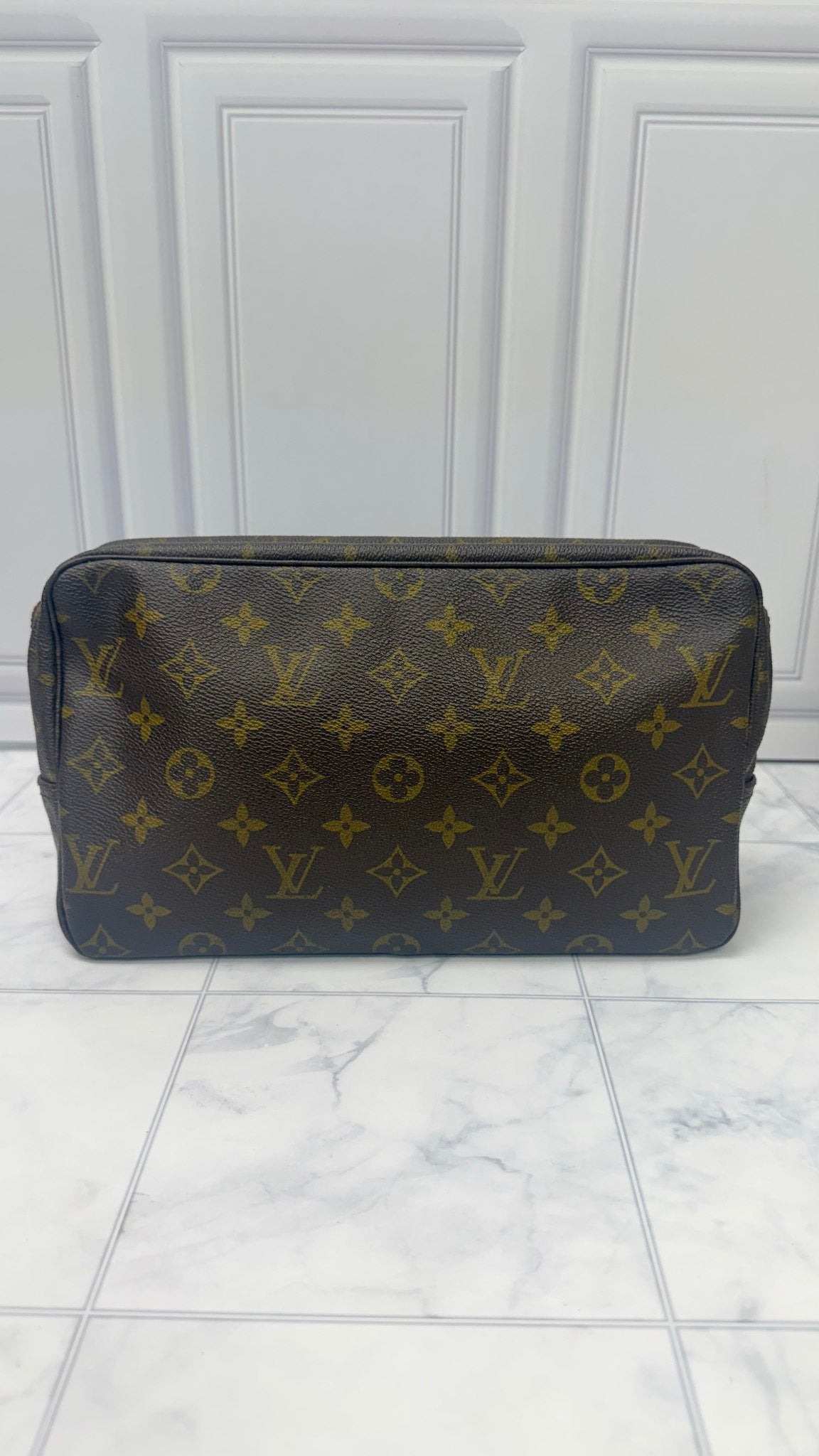 Louis Vuitton Monogram Trousse 28 Travel Case