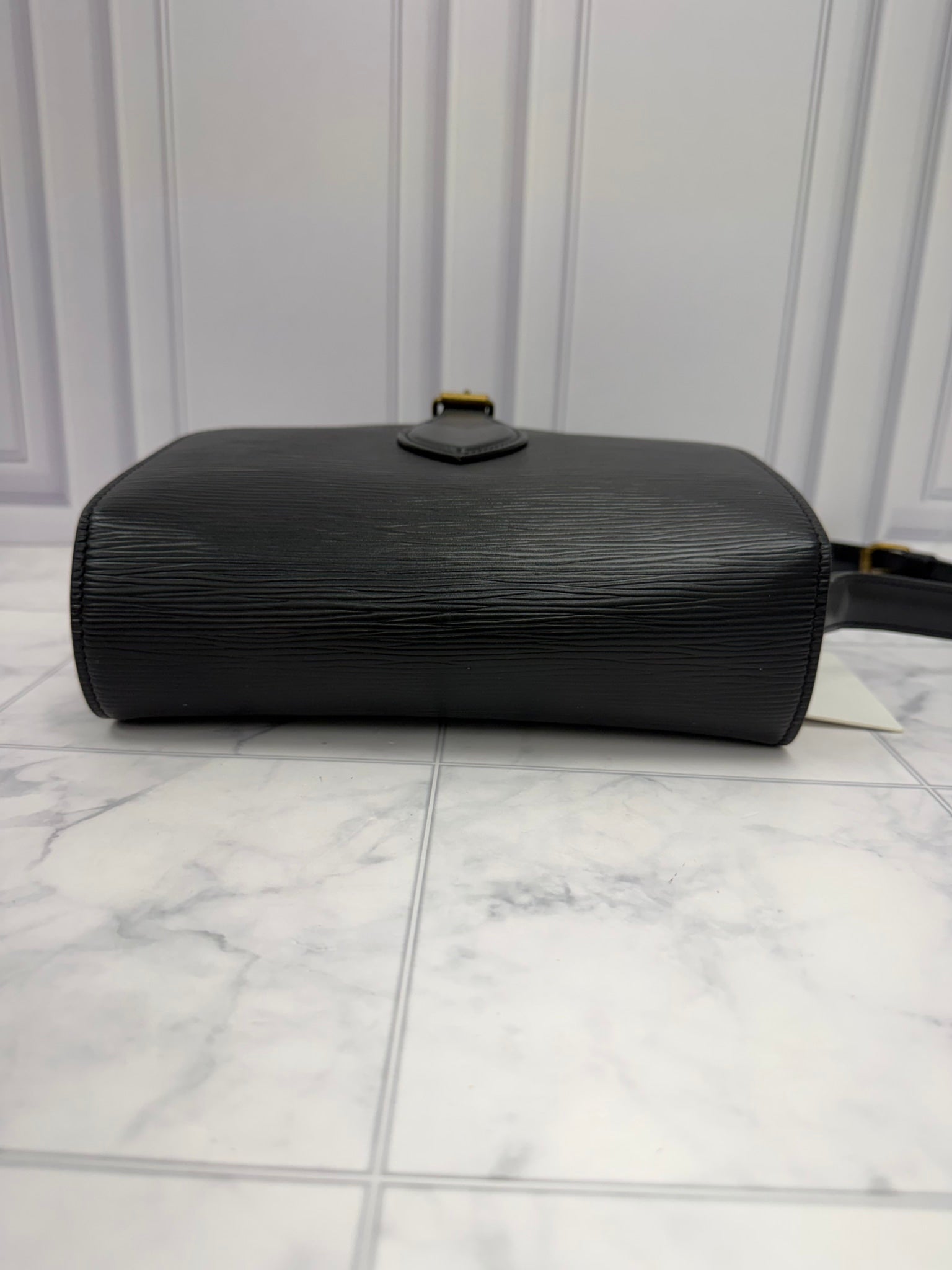 Louis Vuitton Black Epi Cartouchiere MM Shoulder Bag