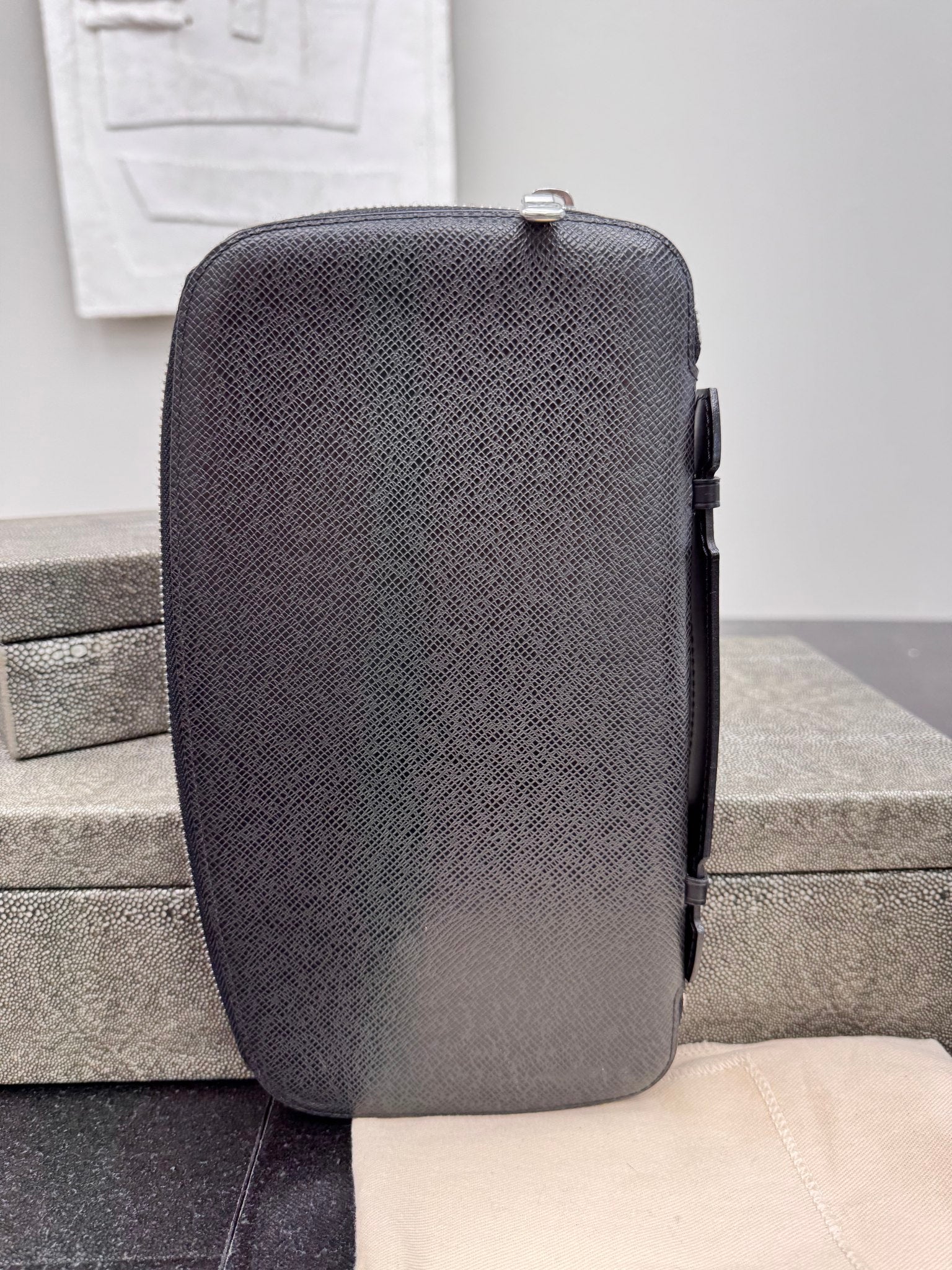 Louis Vuitton Black Taiga Leather Atoll Travel Organizer