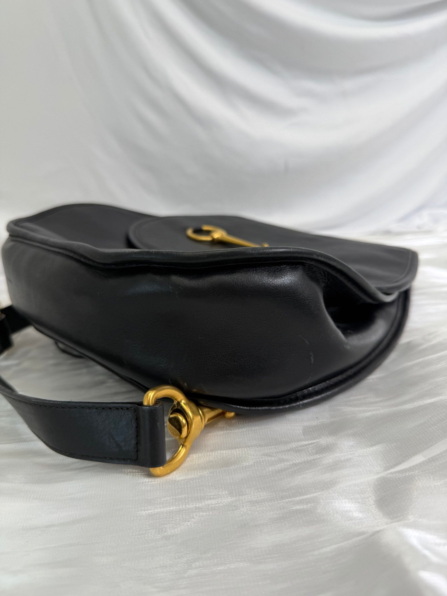  Gucci Black Leather Horsebit Sling Bag