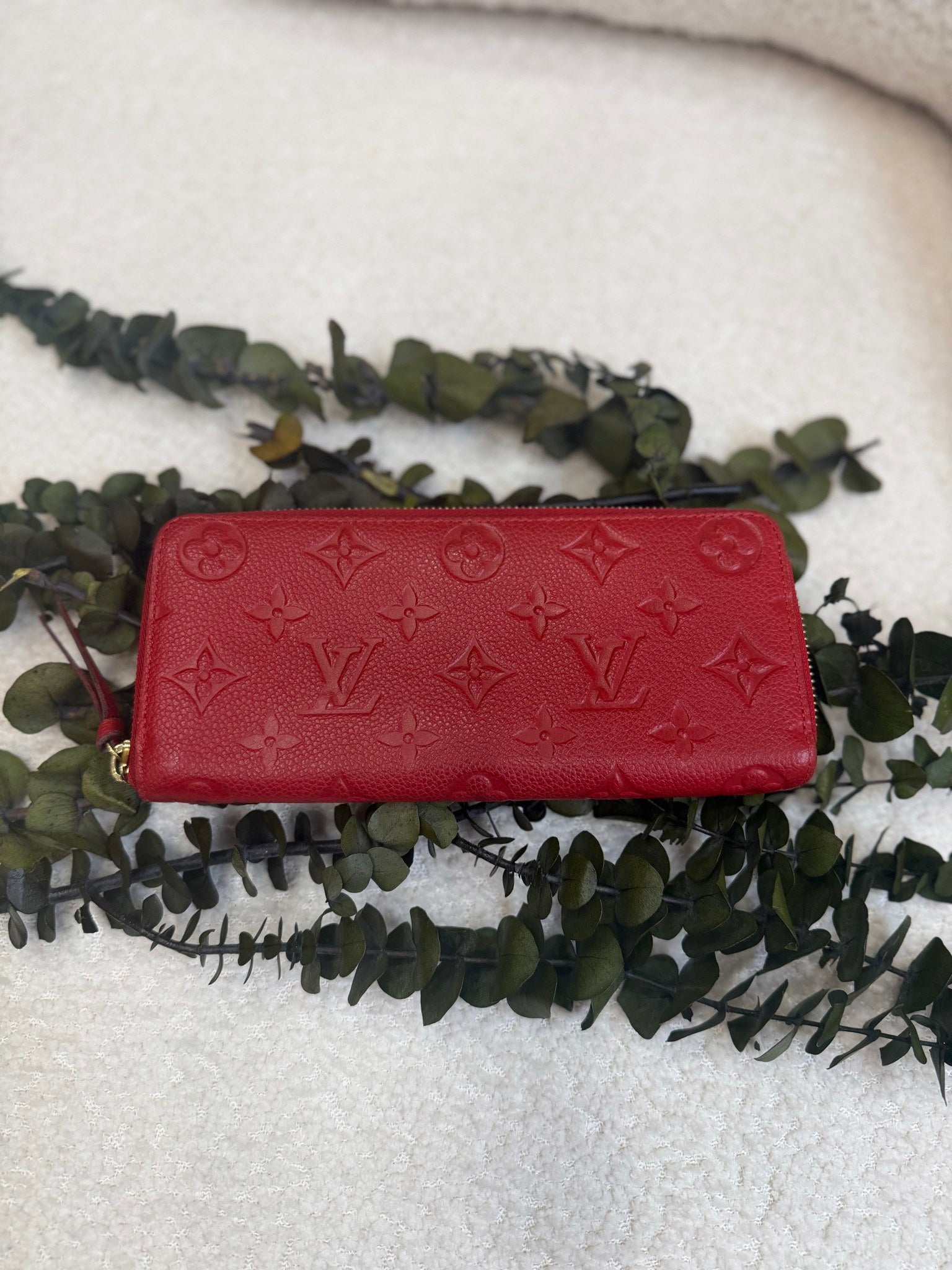 Louis Vuitton Red Leather Clemence Zippy Wallet