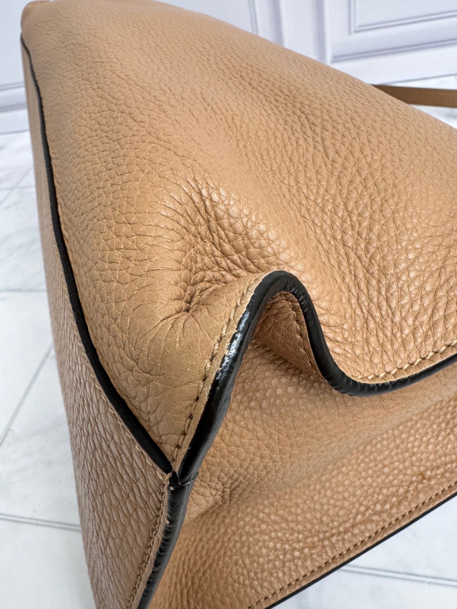 Gucci Tan Grained Leather Bamboo Daily Tote Bag