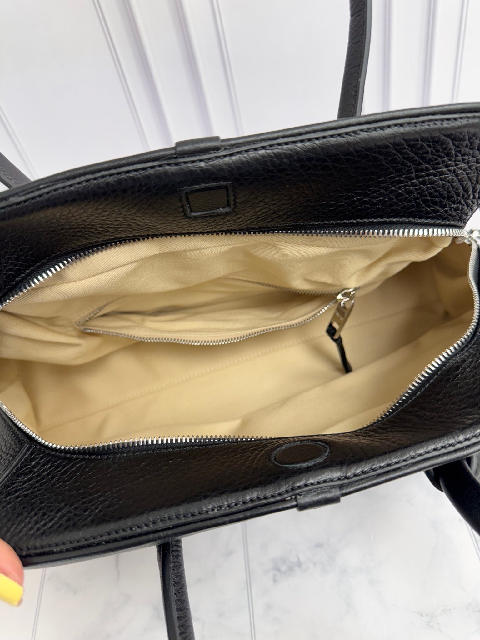 LIKE NEW - Jacquemus Black Grained Leather Le Turismo Shoulder Bag