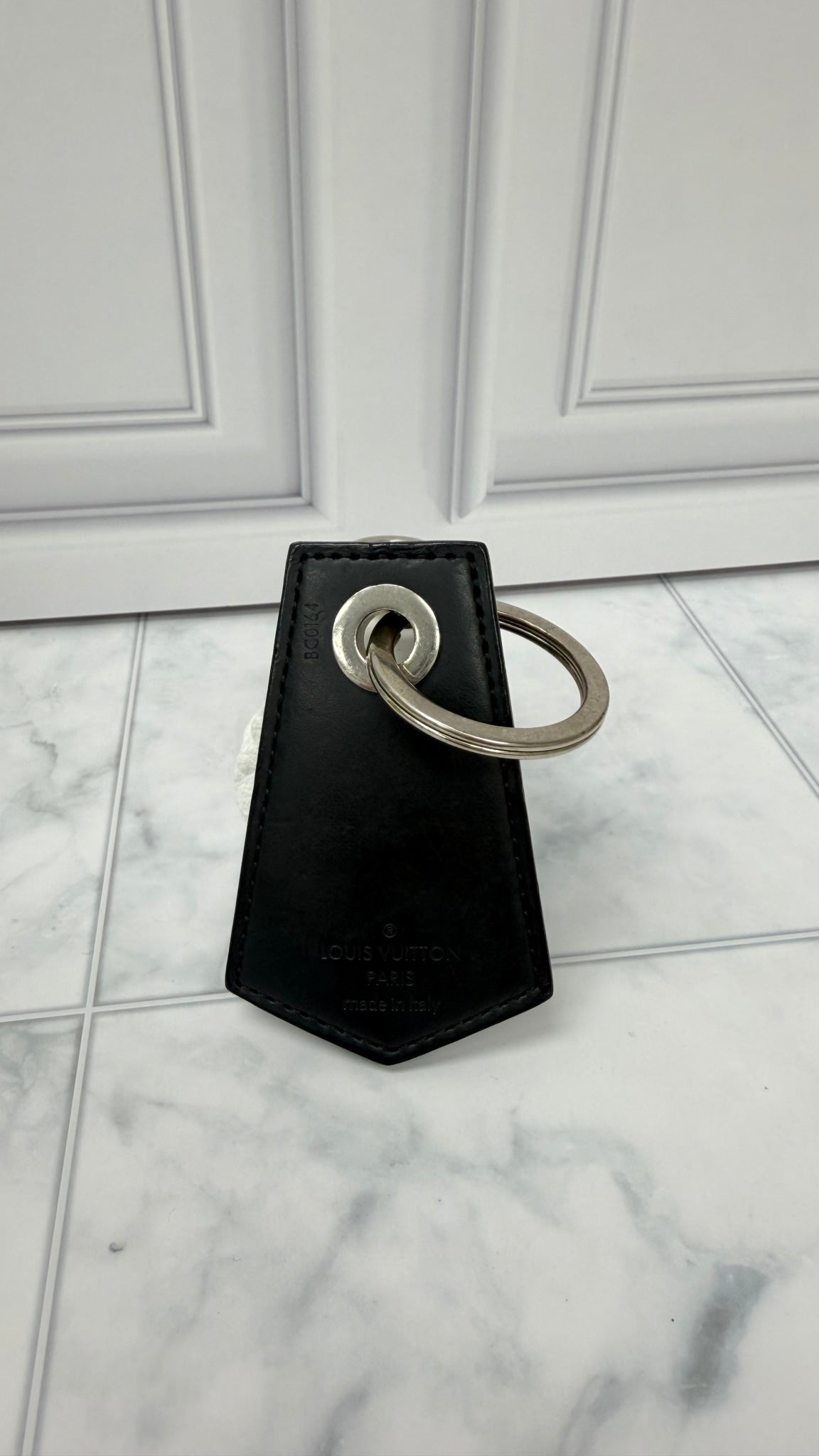 Louis Vuitton Monogram Eclipse Enchappe Key Holder 