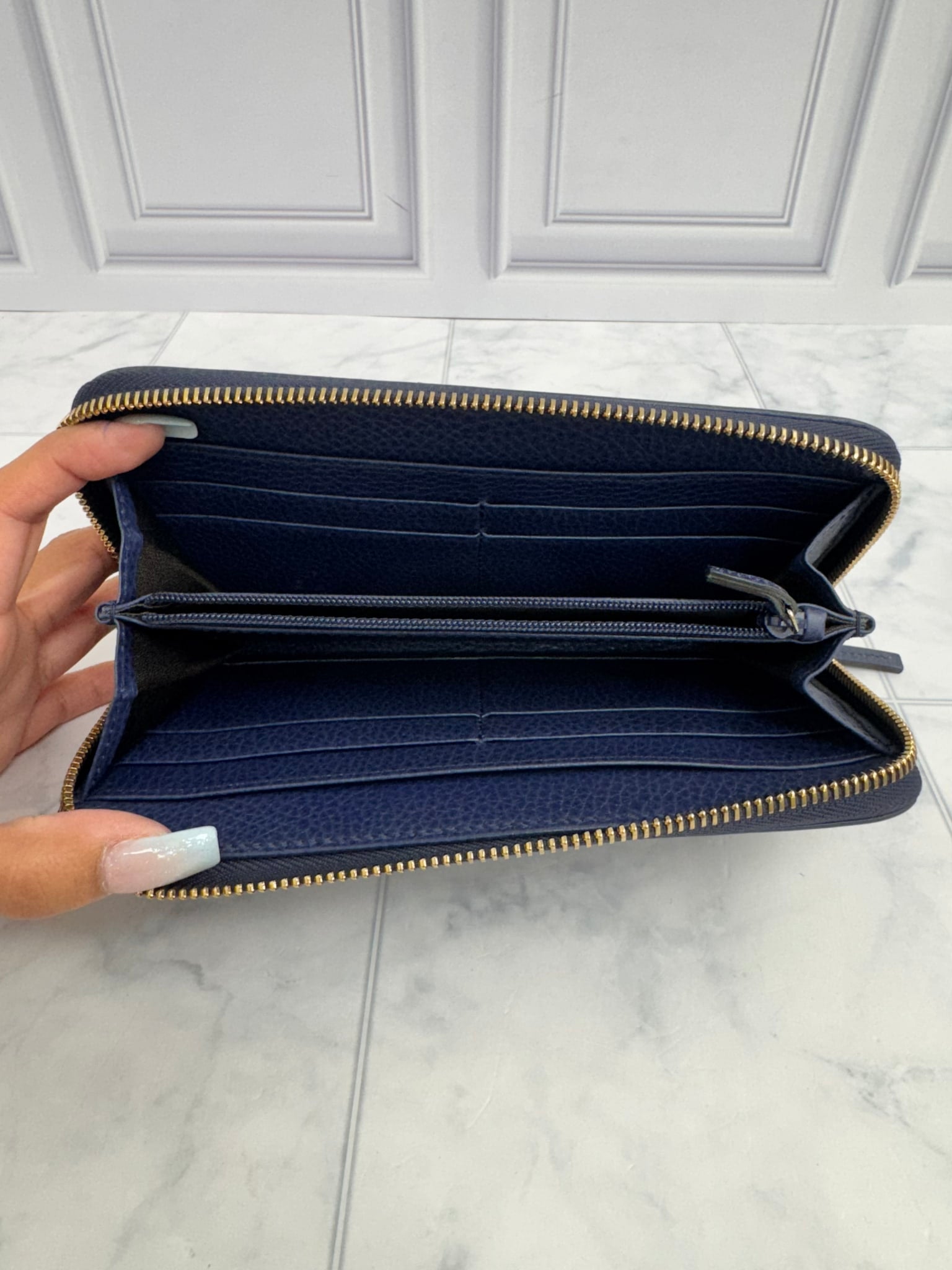 Gucci Blue Pebbled Leather Zippy Wallet
