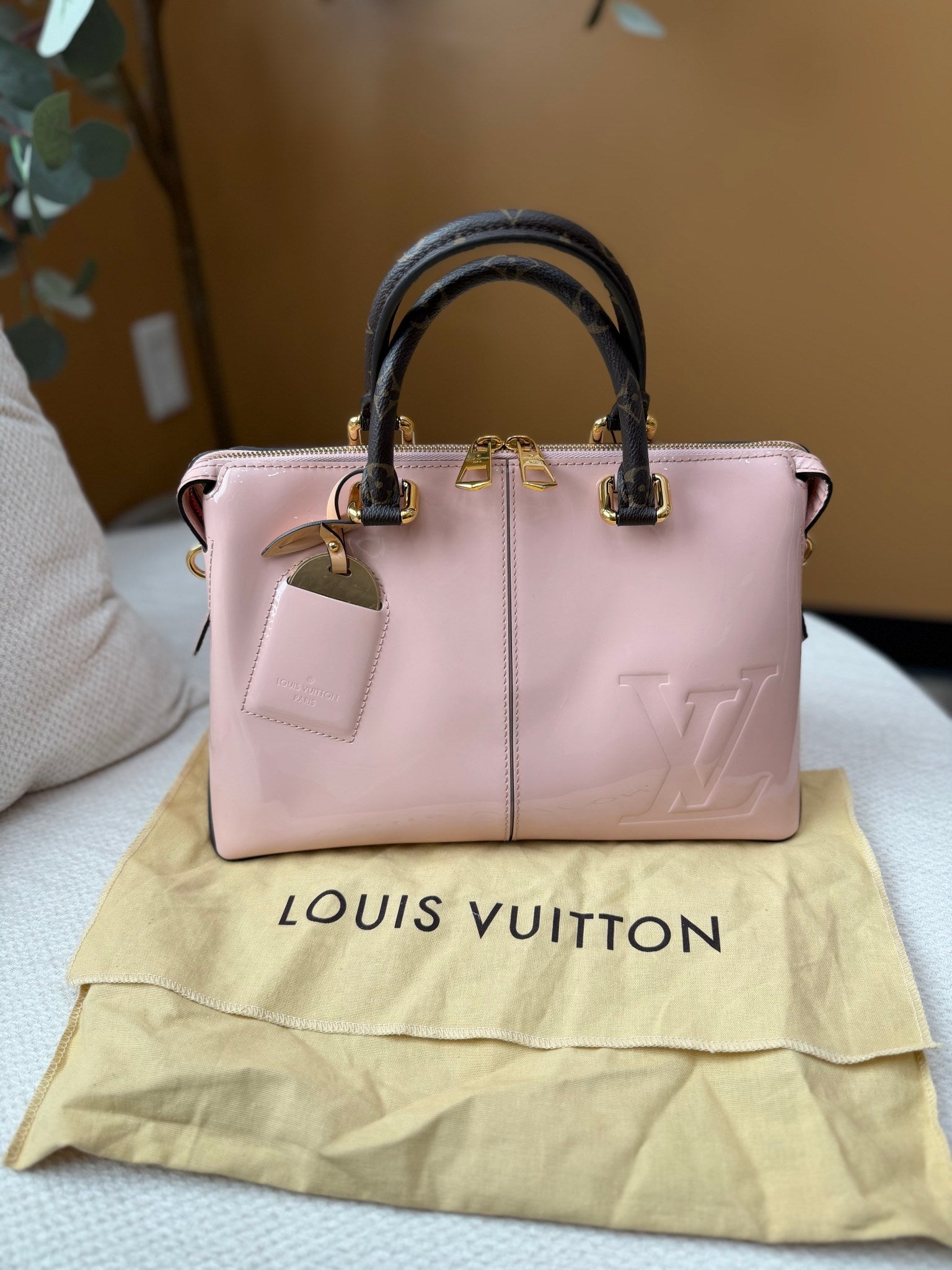 Louis Vuitton Rose Ballerine Vernis Leather Miroir Tote Bag