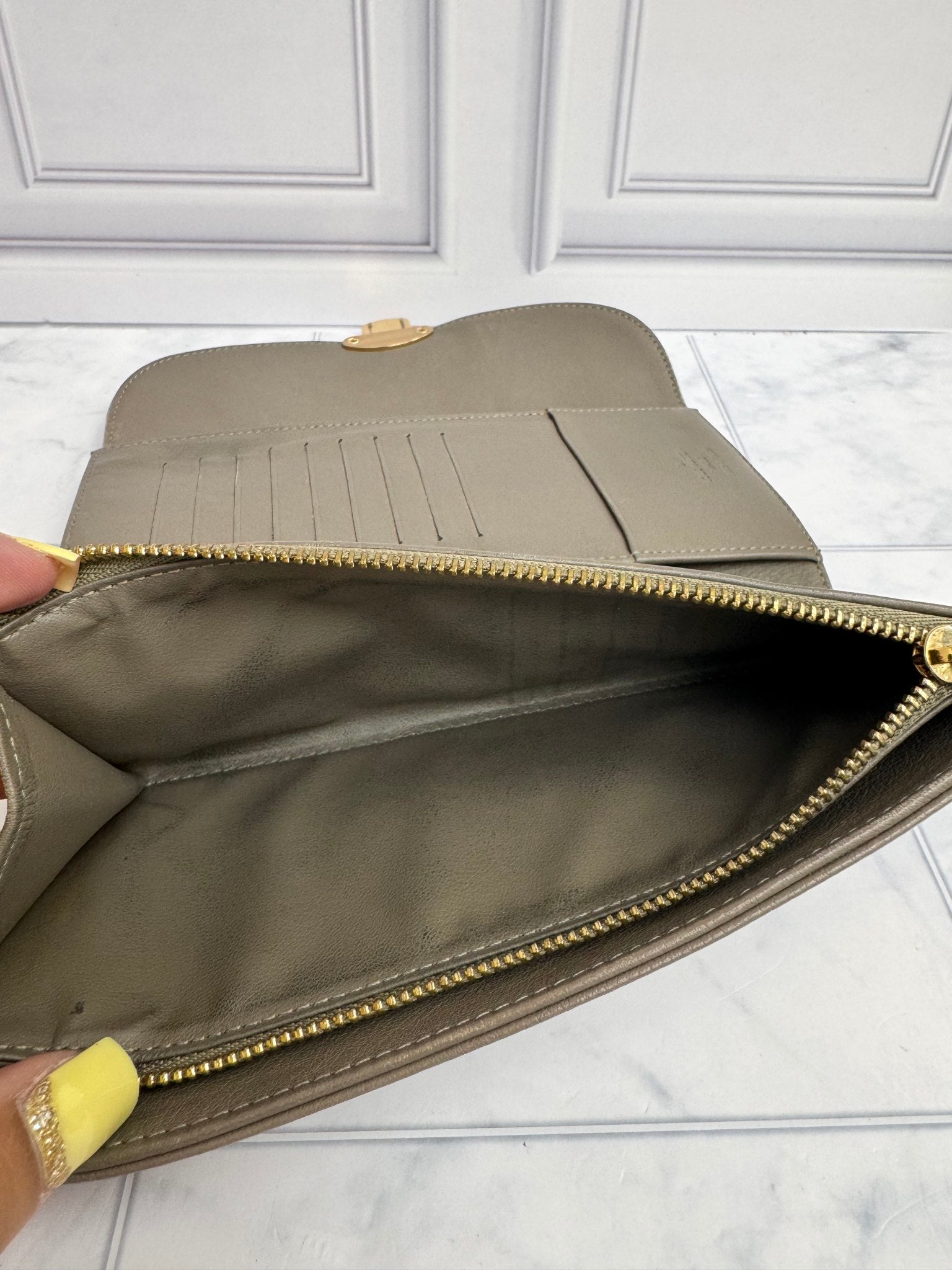 Louis Vuitton Taupe Monogram Mahina Amelia Long Wallet 