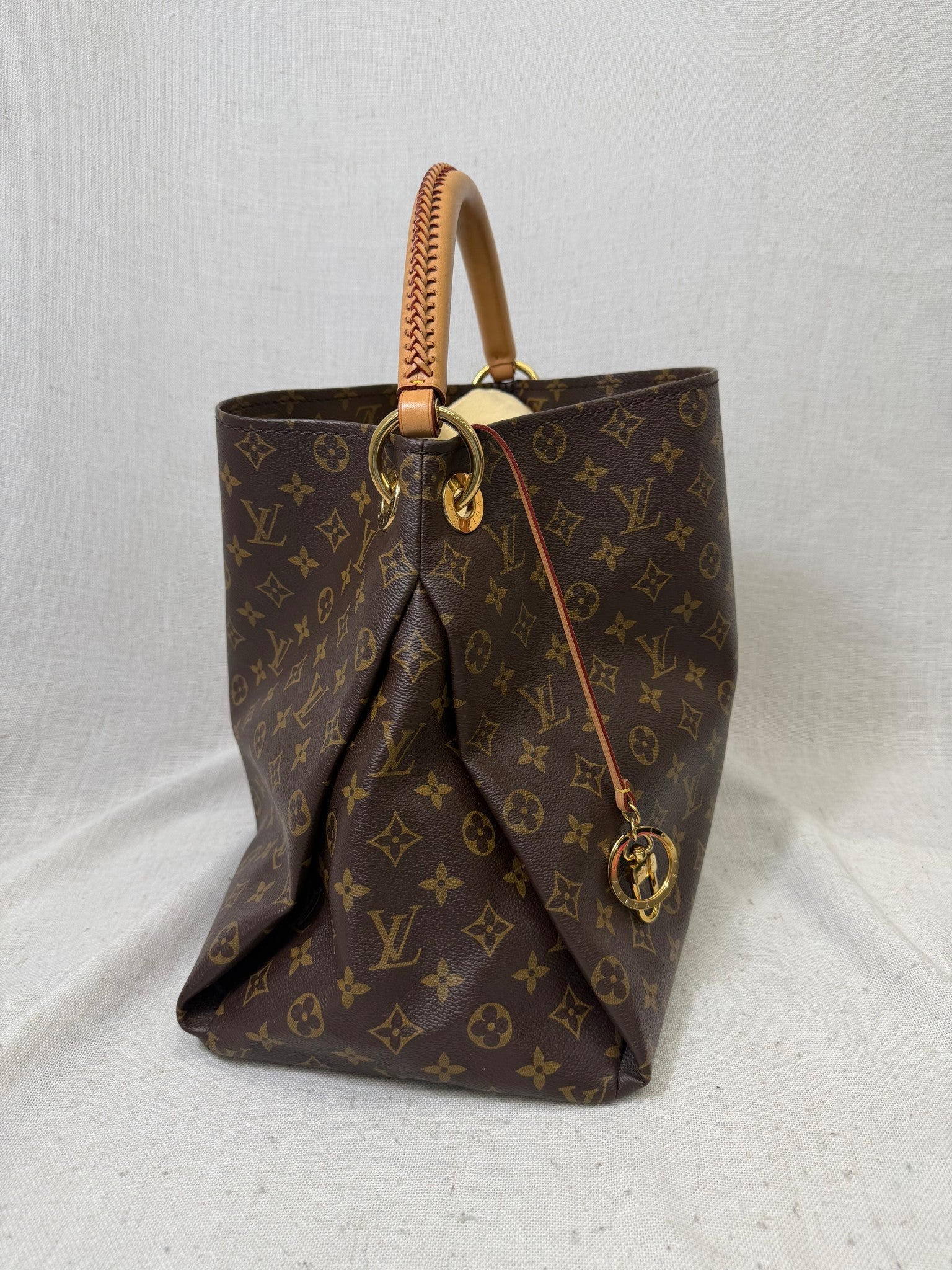 Louis Vuitton Monogram  Artsy MM Bag 