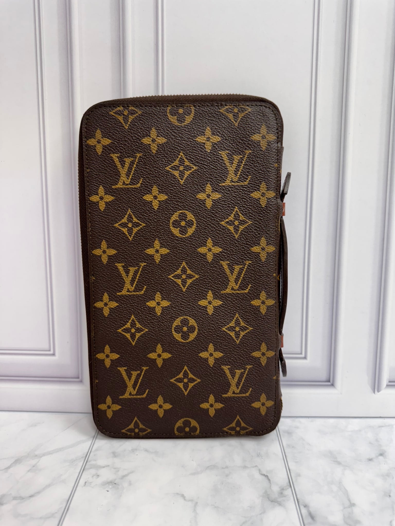 LIKE NEW - Louis Vuitton Monogram Escapade Escovedo Travel Case