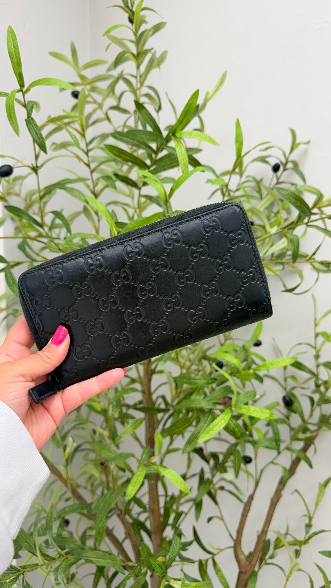 Gucci Black Guccissima Leather Zippy Wallet 