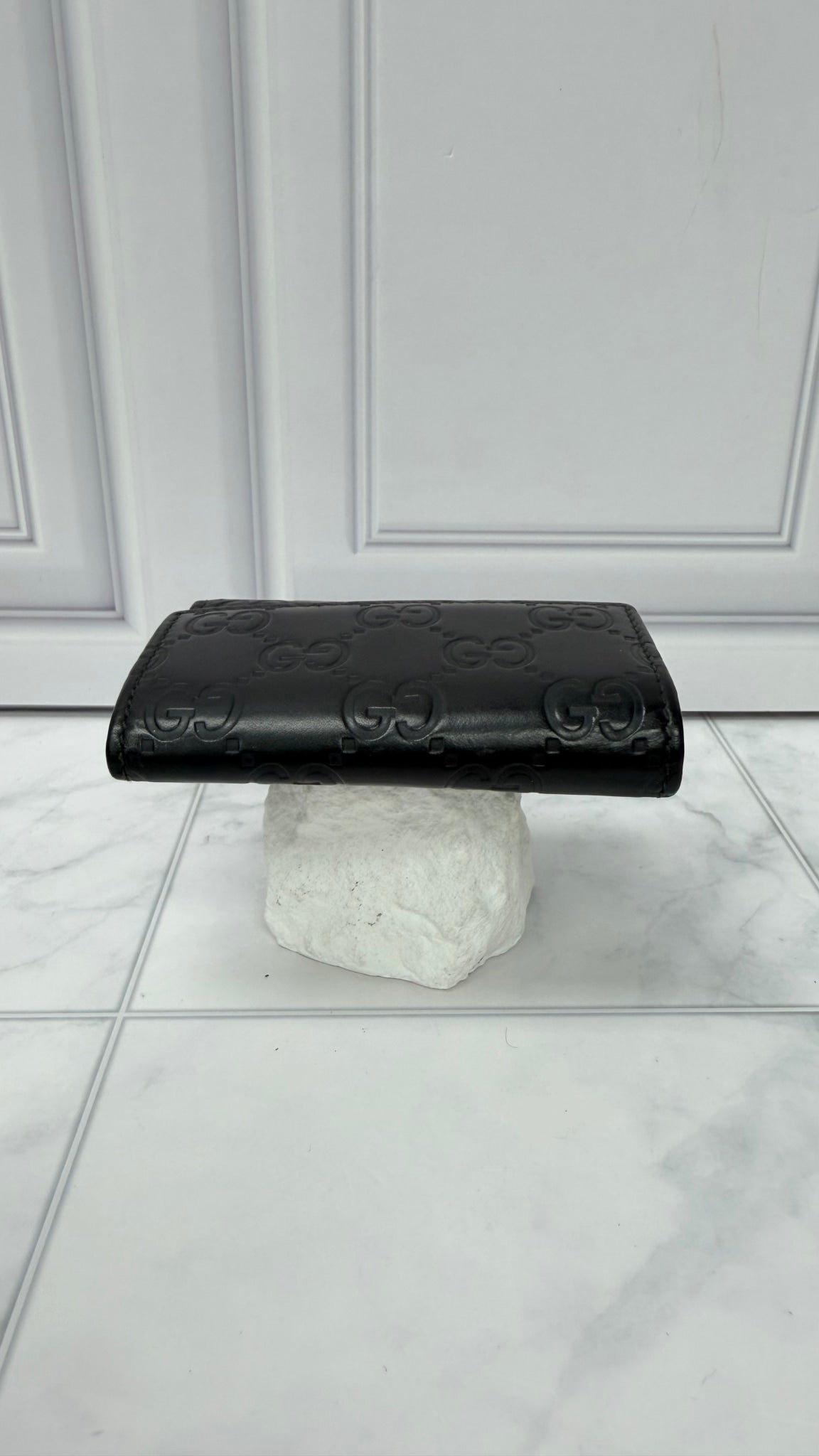 Gucci Black Guccissima Leather 6 Key Case