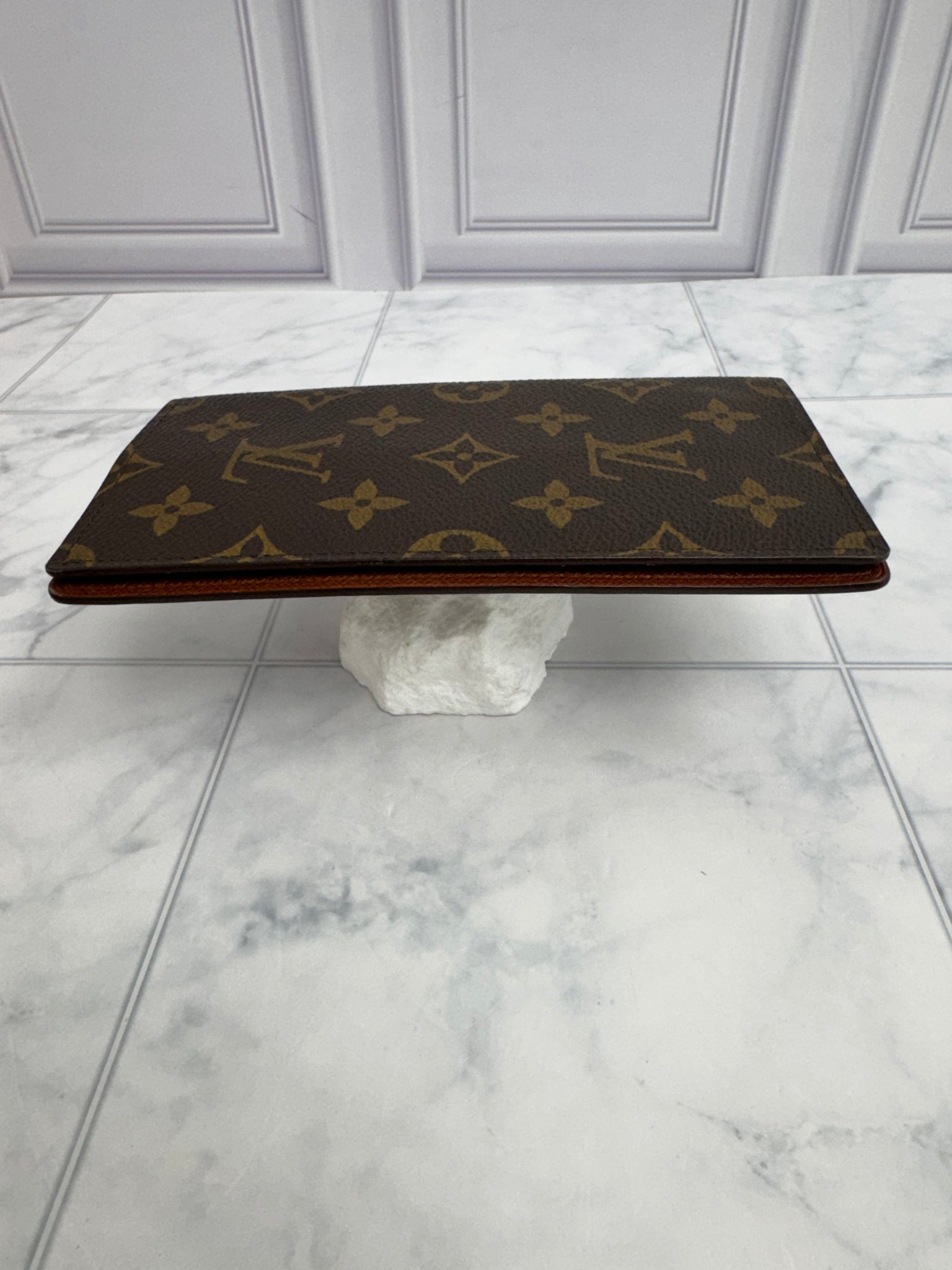 Louis Vuitton Monogram Checkbook Cover