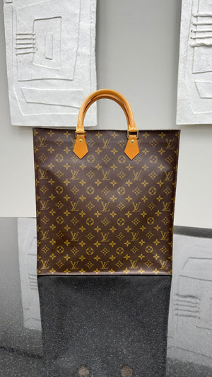 Louis Vuitton Monogram Sac Plat
