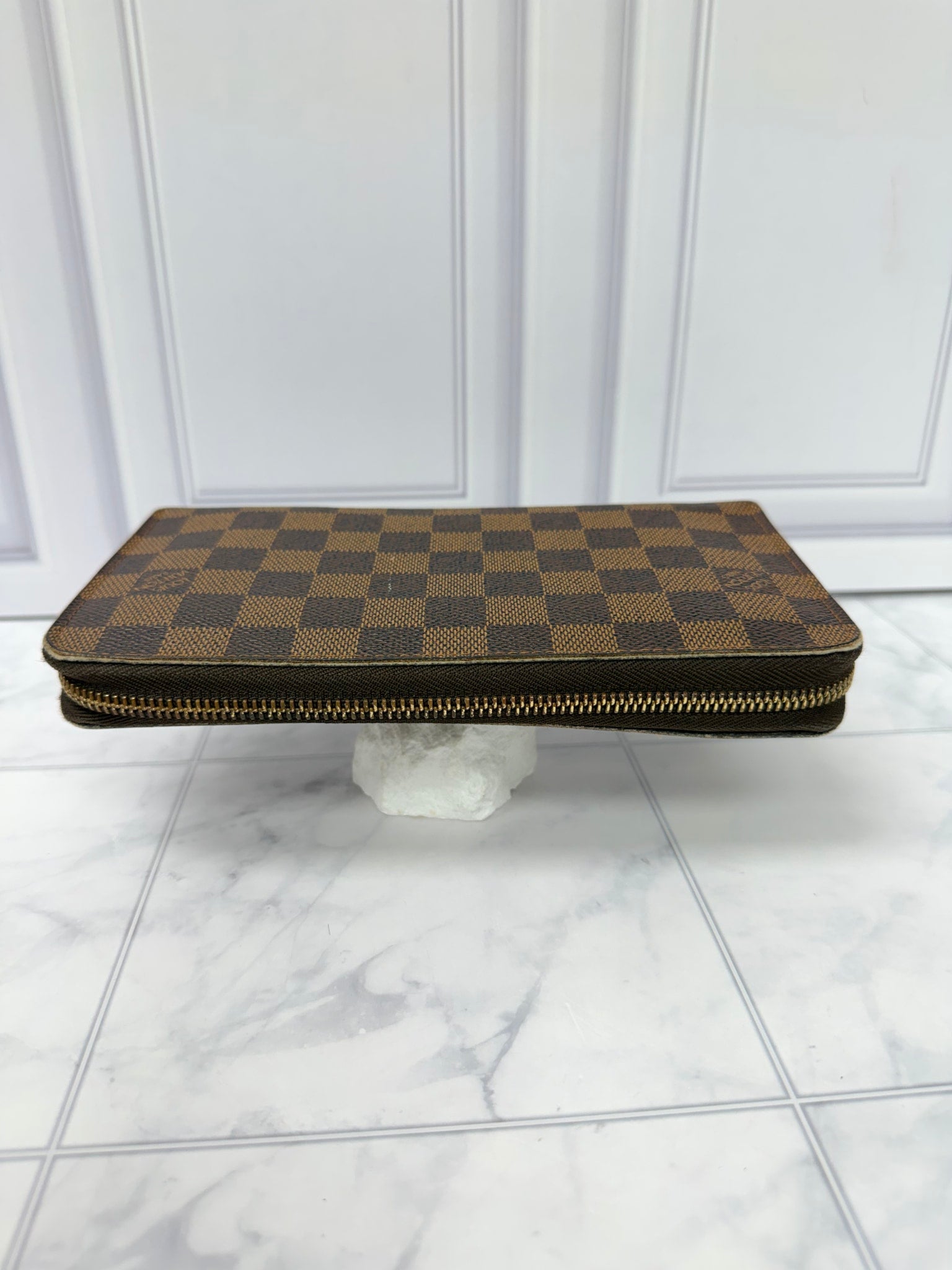 Louis Vuitton Damier Ebene Organizer Zippy Wallet 