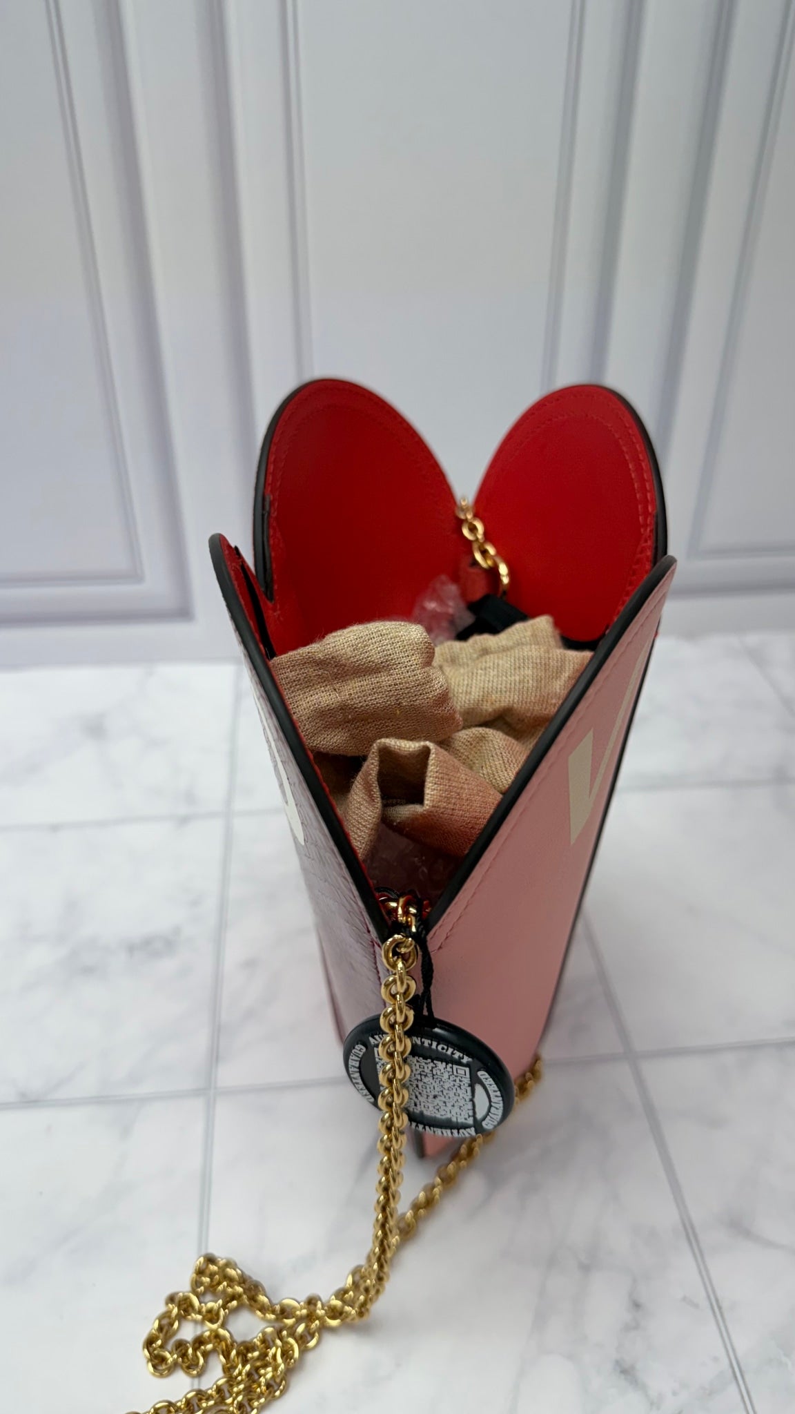 Gucci Red & Pink Multi Texture Valentines Day Heart Chain Bag