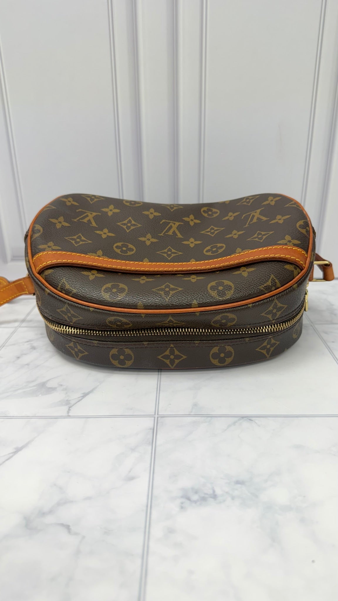 LIKE NEW - Louis Vuitton Monogram Blois Crossbody Bag