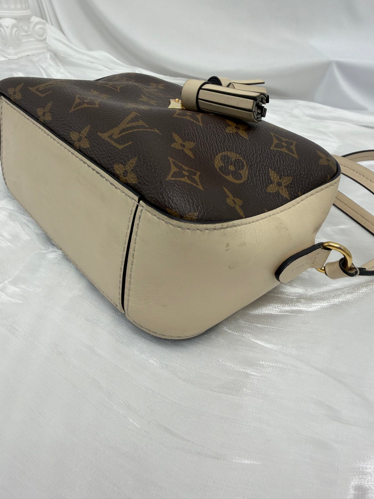Louis Vuitton Monogram & Cream Leather Saintonge Crossbody