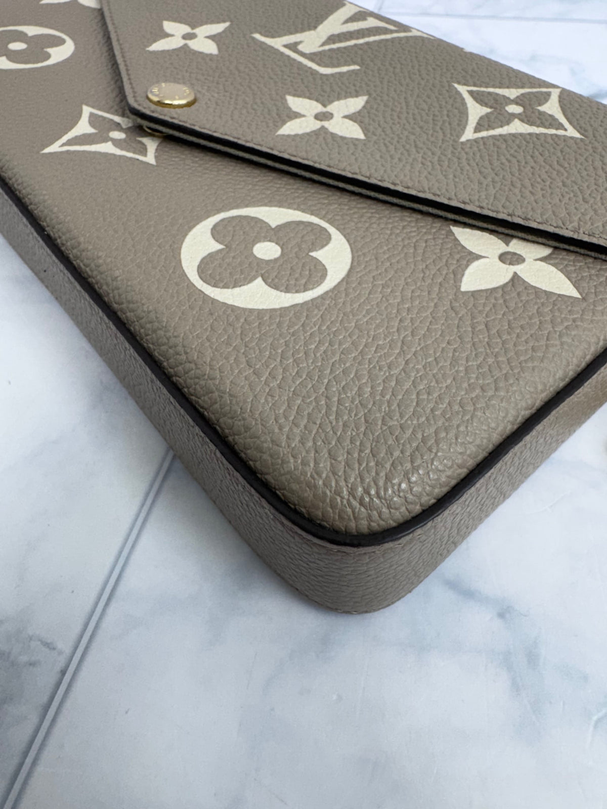 LIKE NEW - Louis Vuitton Taupe Empreinte Monogram Pochette Felicie