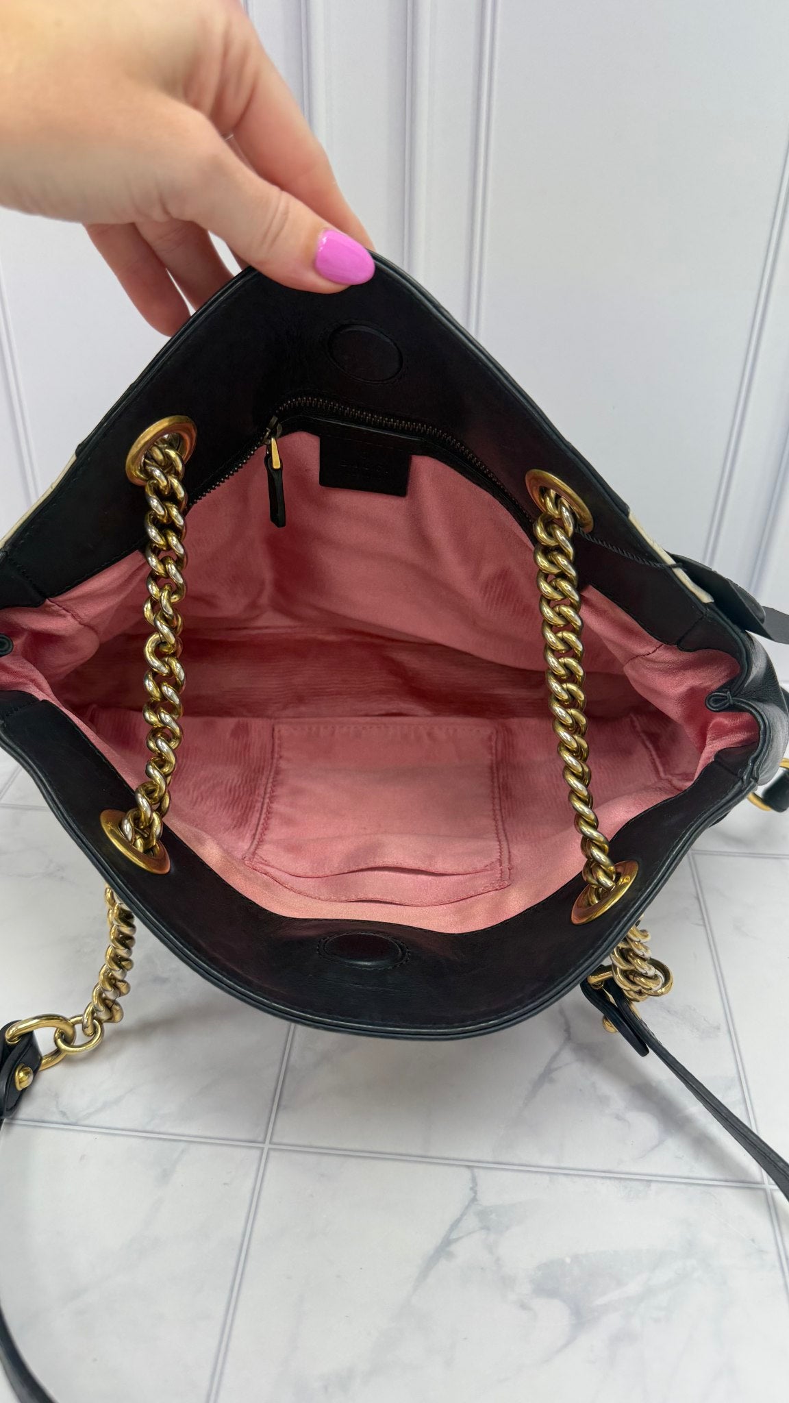 Gucci Black & White Chevron Leather Marmont Chain Shoulder Bag