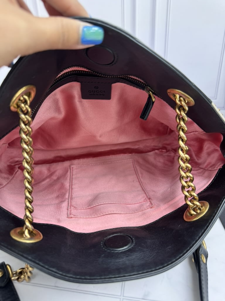 Gucci Black And White GG Marmont Chevron Quilted Leather Shoulder Bag