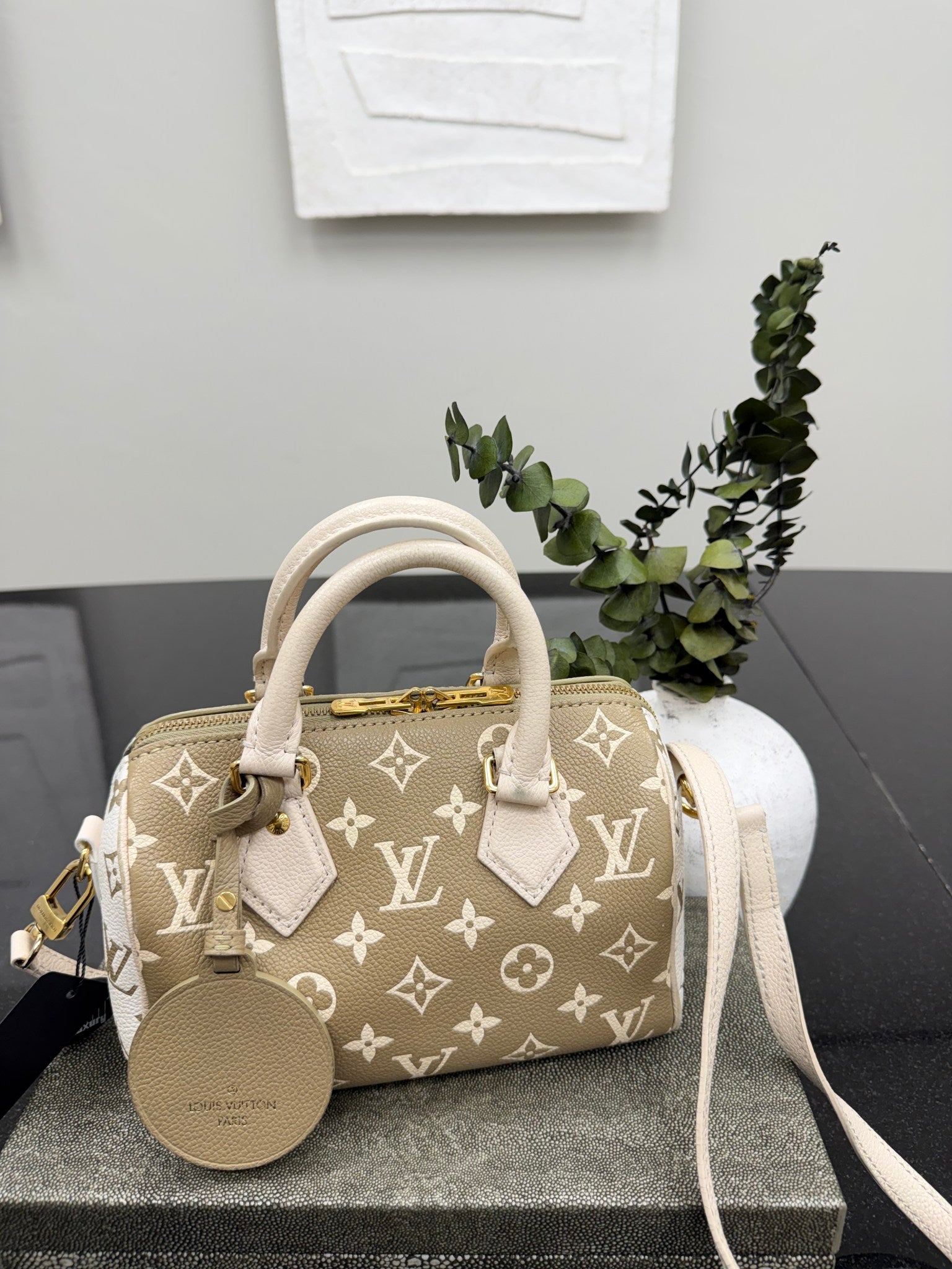 Louis Vuitton Green And Cream Empreinte Leather Speedy Bandouliere 20 