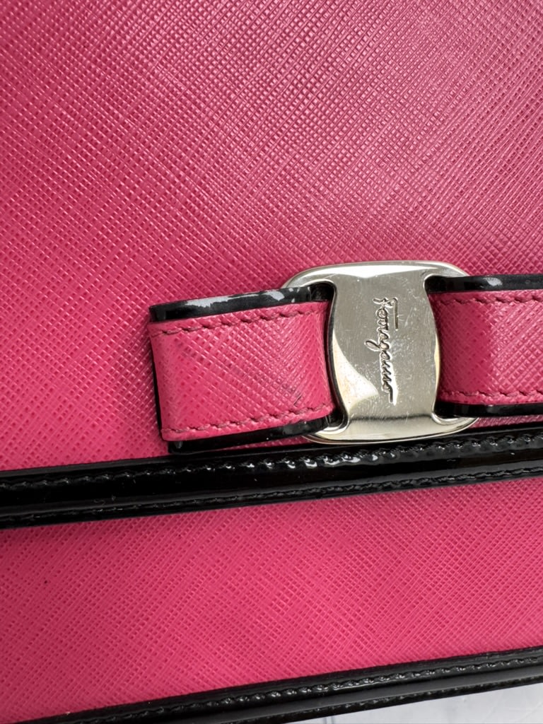 Salvatore Ferragamo Pink Saffiano Leather Vara Bow Medium Flap Crossbody Bag