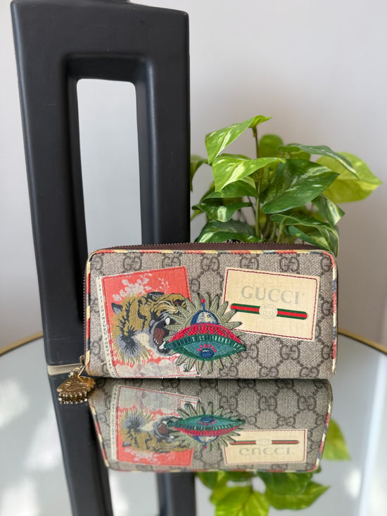 Gucci GG Supreme Courrier Embroidered UFO Zippy Long Wallet 