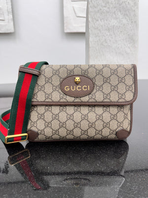 LIKE NEW - Gucci GG Supreme Neo Vintage Belt Bag