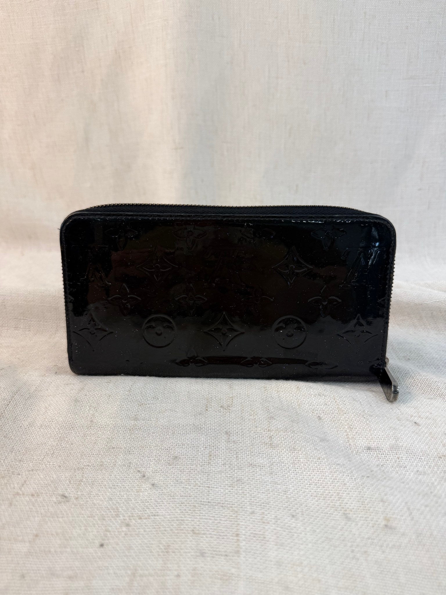 Louis Vuitton Black Vernis Leather Zippy Wallet
