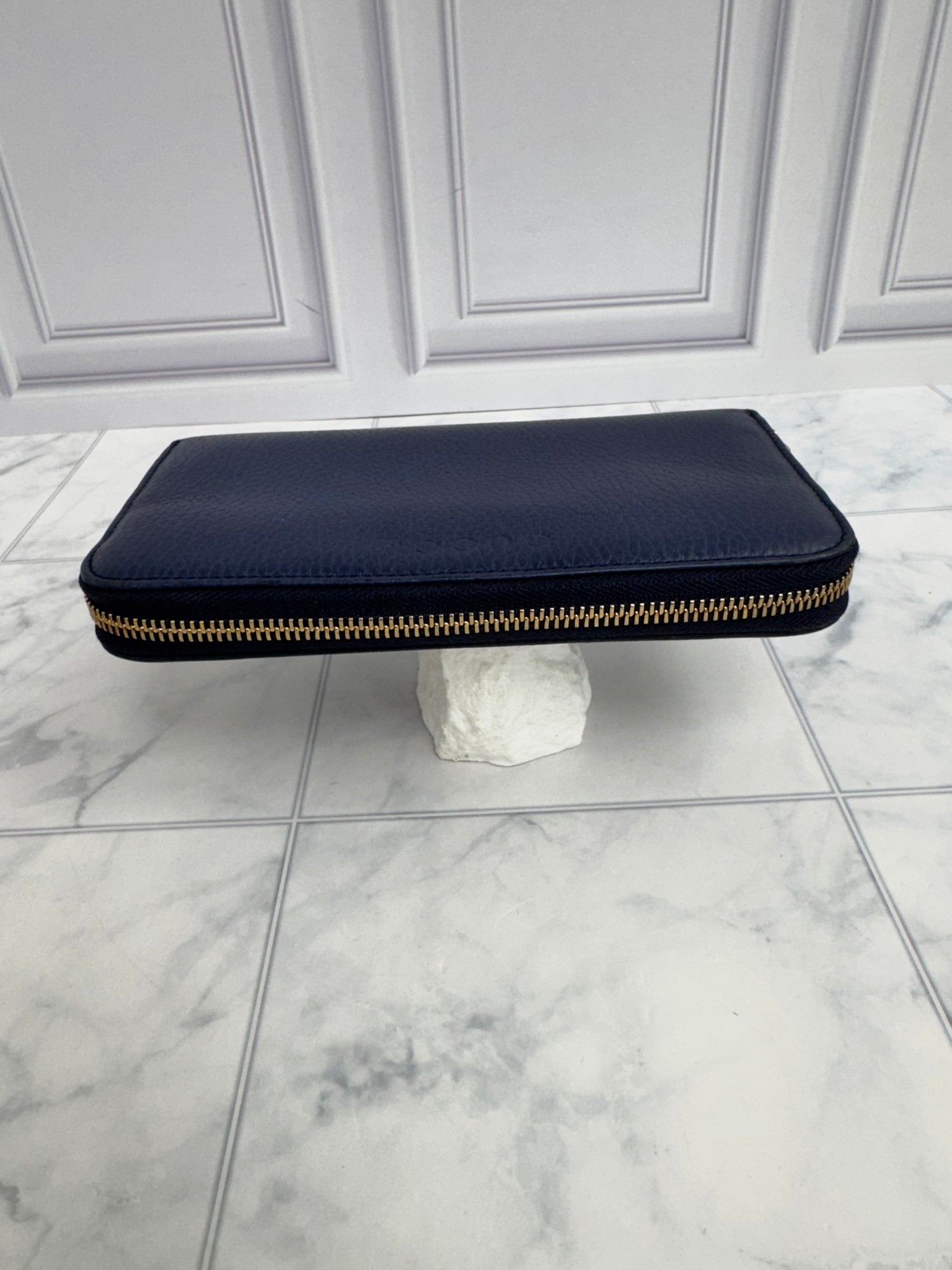 Gucci Blue Pebbled Leather Zippy Wallet