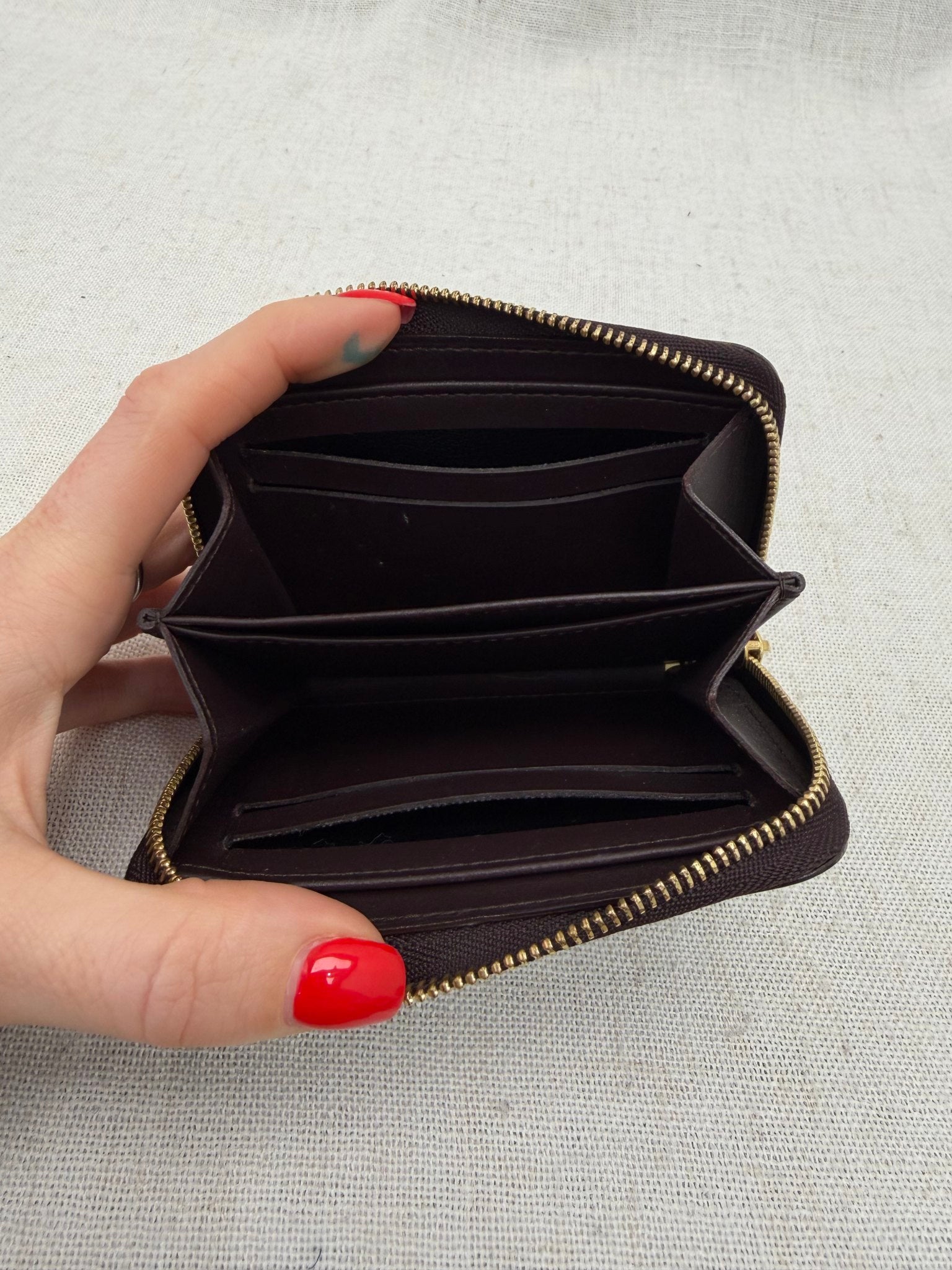 Louis Vuitton Amarante Vernis Compact Zippy Wallet