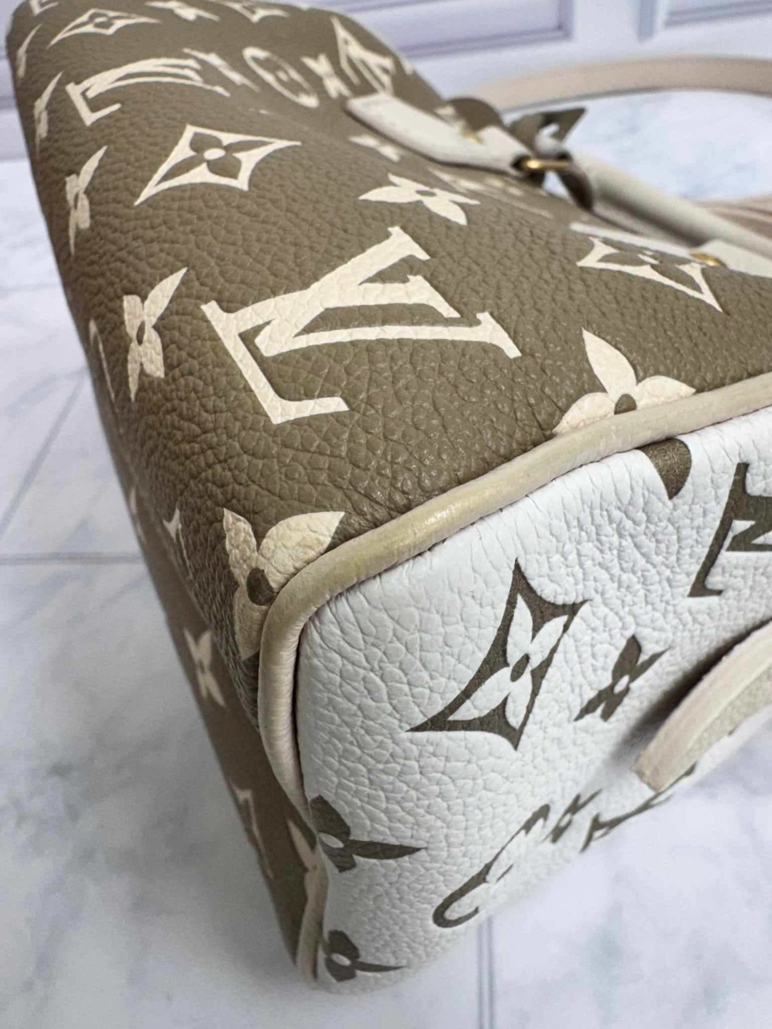 Louis Vuitton Green And White Monogram Empreinte Speedy Bandouliere 20
