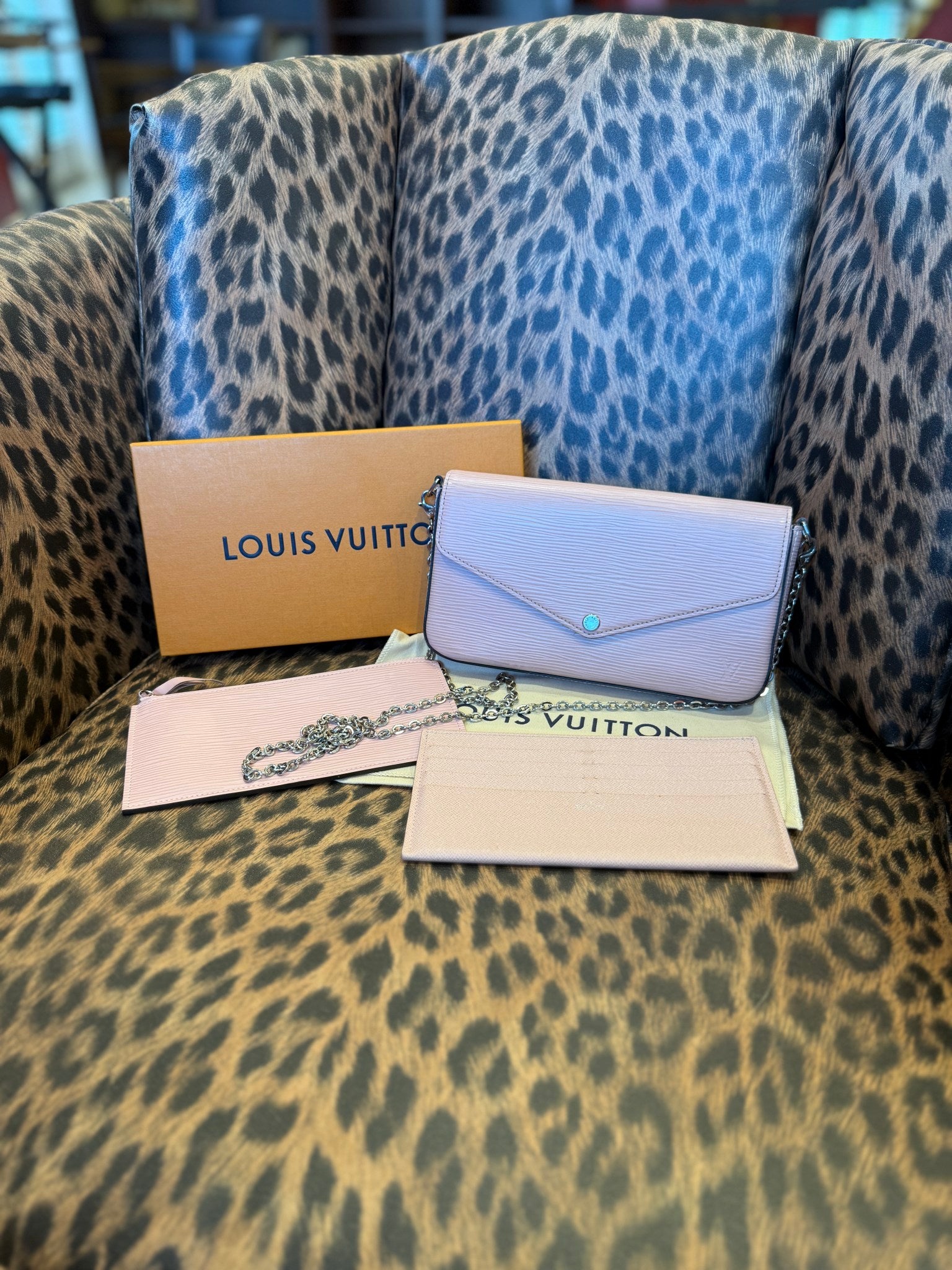 Louis Vuitton Rose Pink Epi Leather Felicie Pochette 