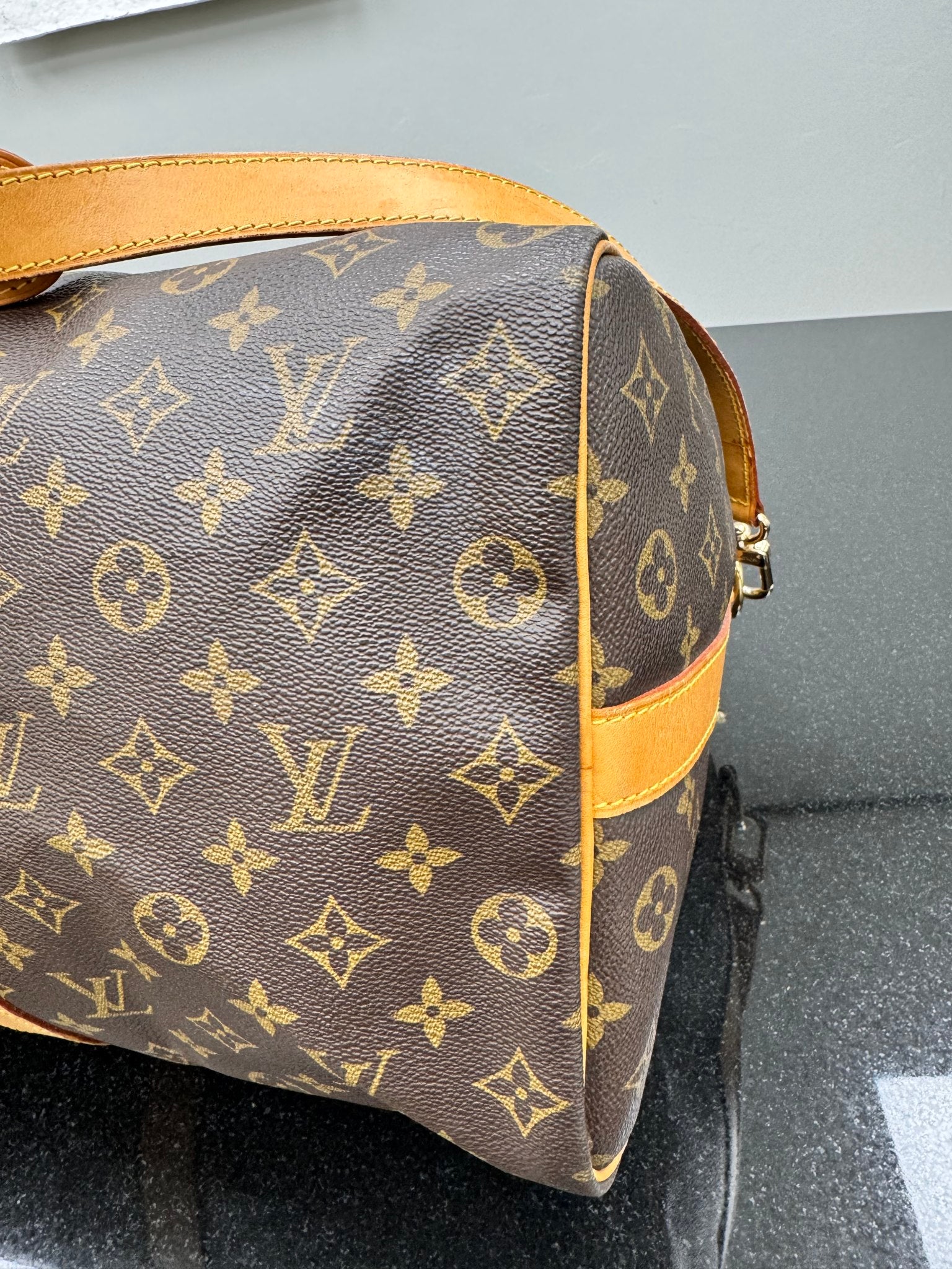 Louis Vuitton Monogram Keepall Bandouliere 50