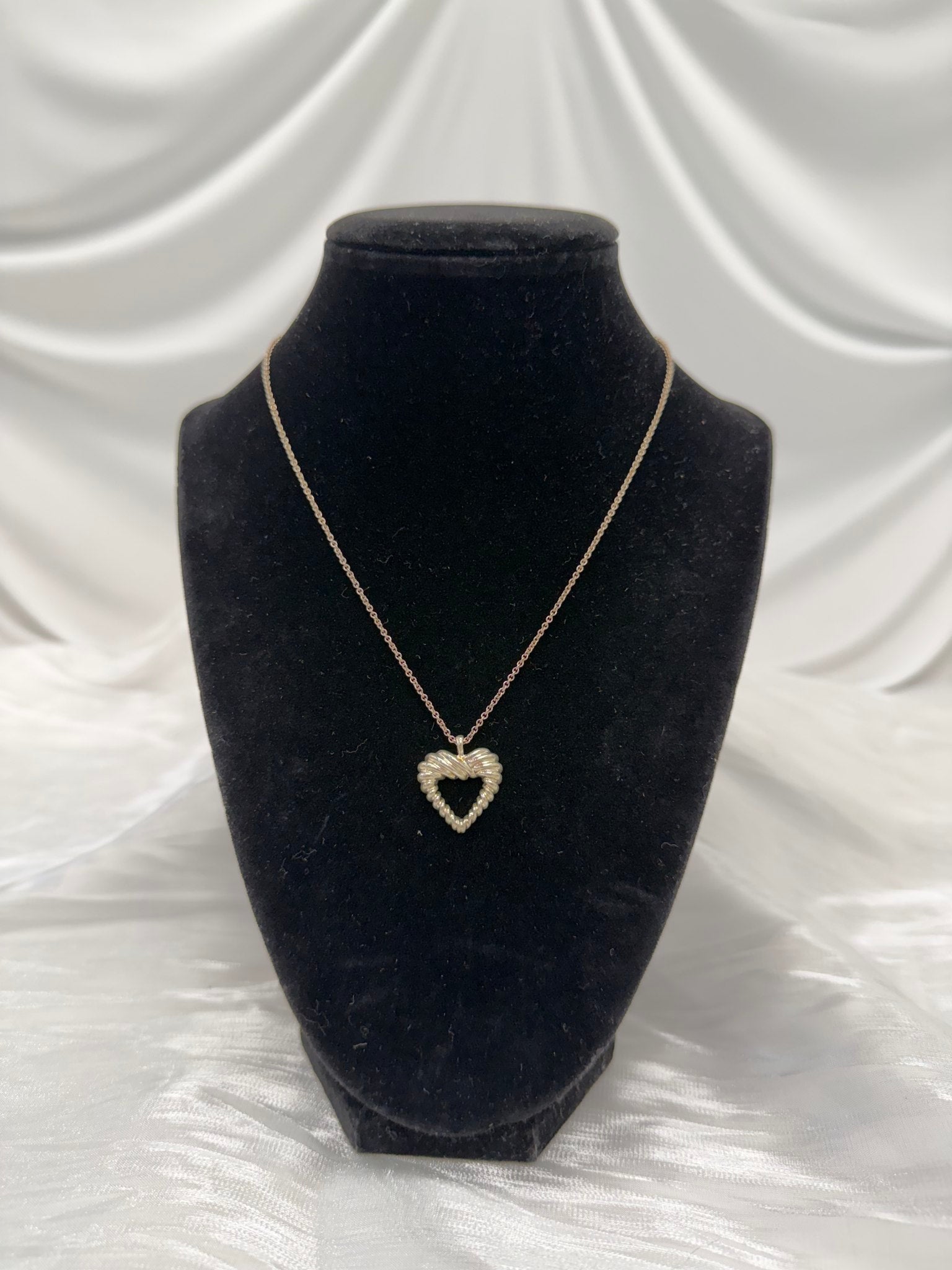 Tiffany and Co. Sterling Silver Twisted Rope Heart necklace