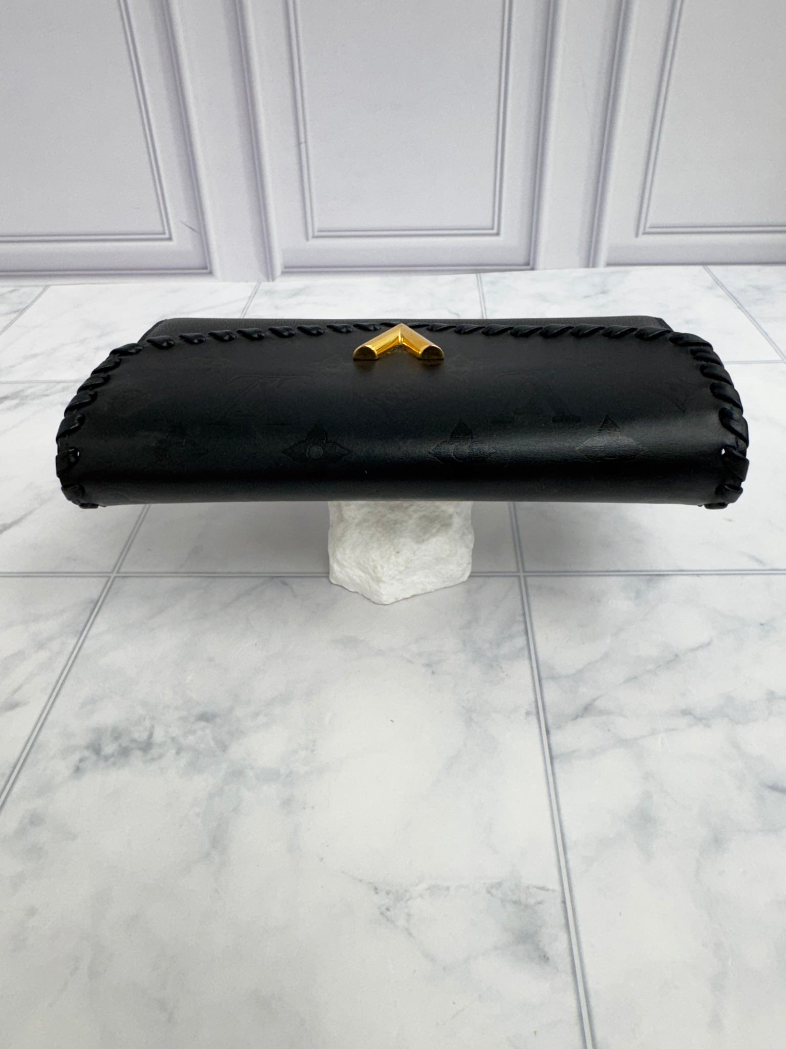 Louis Vuitton Black Monogram Cuir Plume Very Sarah Wallet