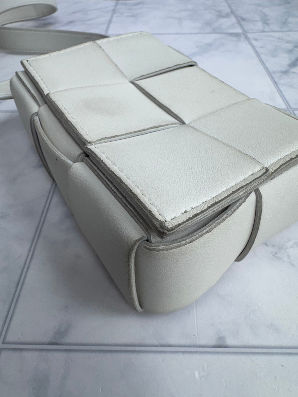 Bottega Veneta White Maxi Intrecciato Leather Candy Cassette Crossbody Bag