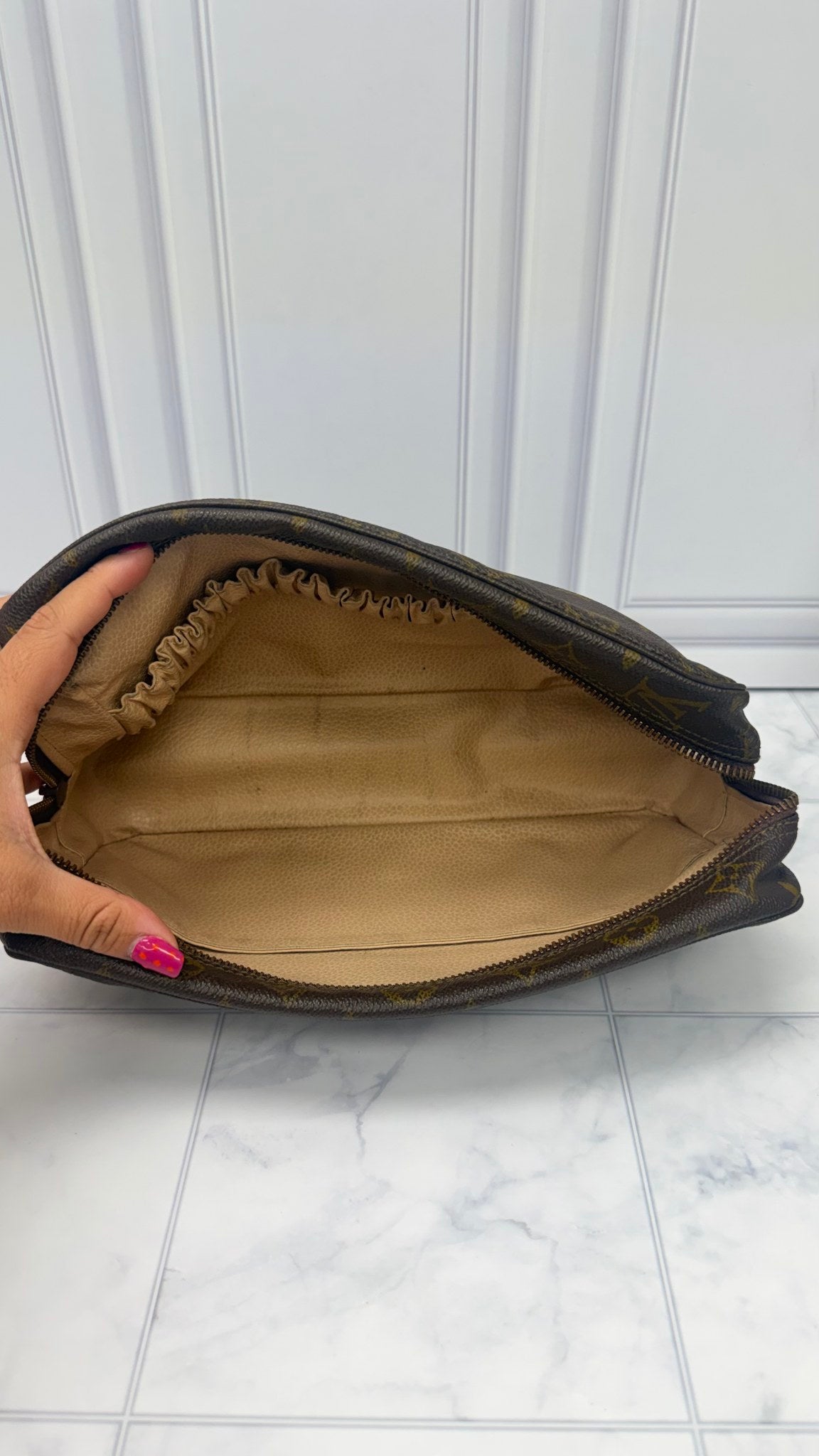 Louis Vuitton Monogram Trousse 28 Travel Case