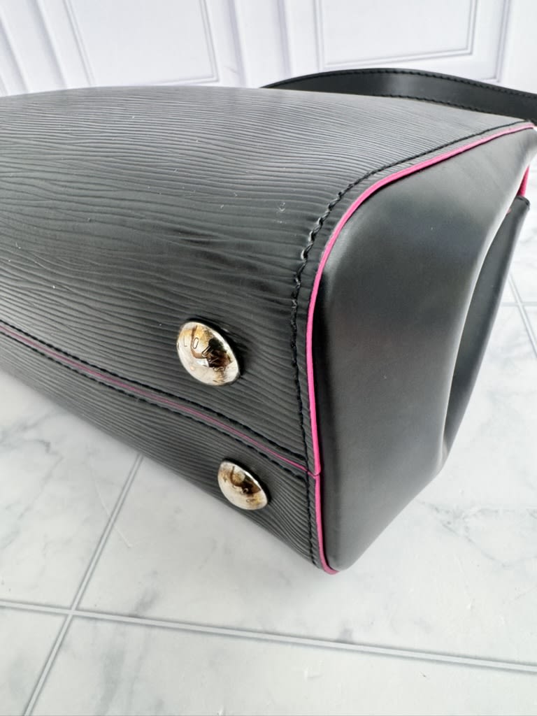 LIKE NEW - Louis Vuitton Black Epi Cluny Bag BB