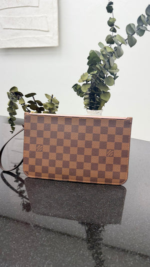 BRAND NEW - Louis Vuitton Damier Ebene Wristlet Pouch