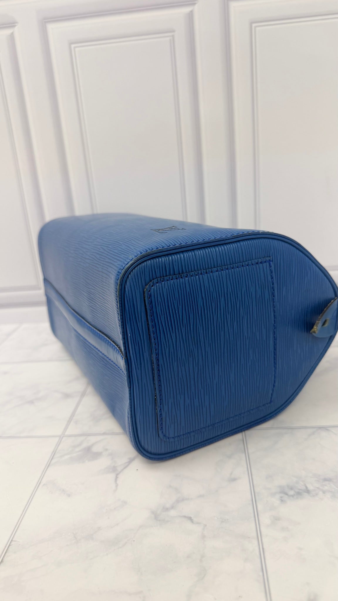Louis Vuitton Blue Epi Leather Speedy 25 Handbag 
