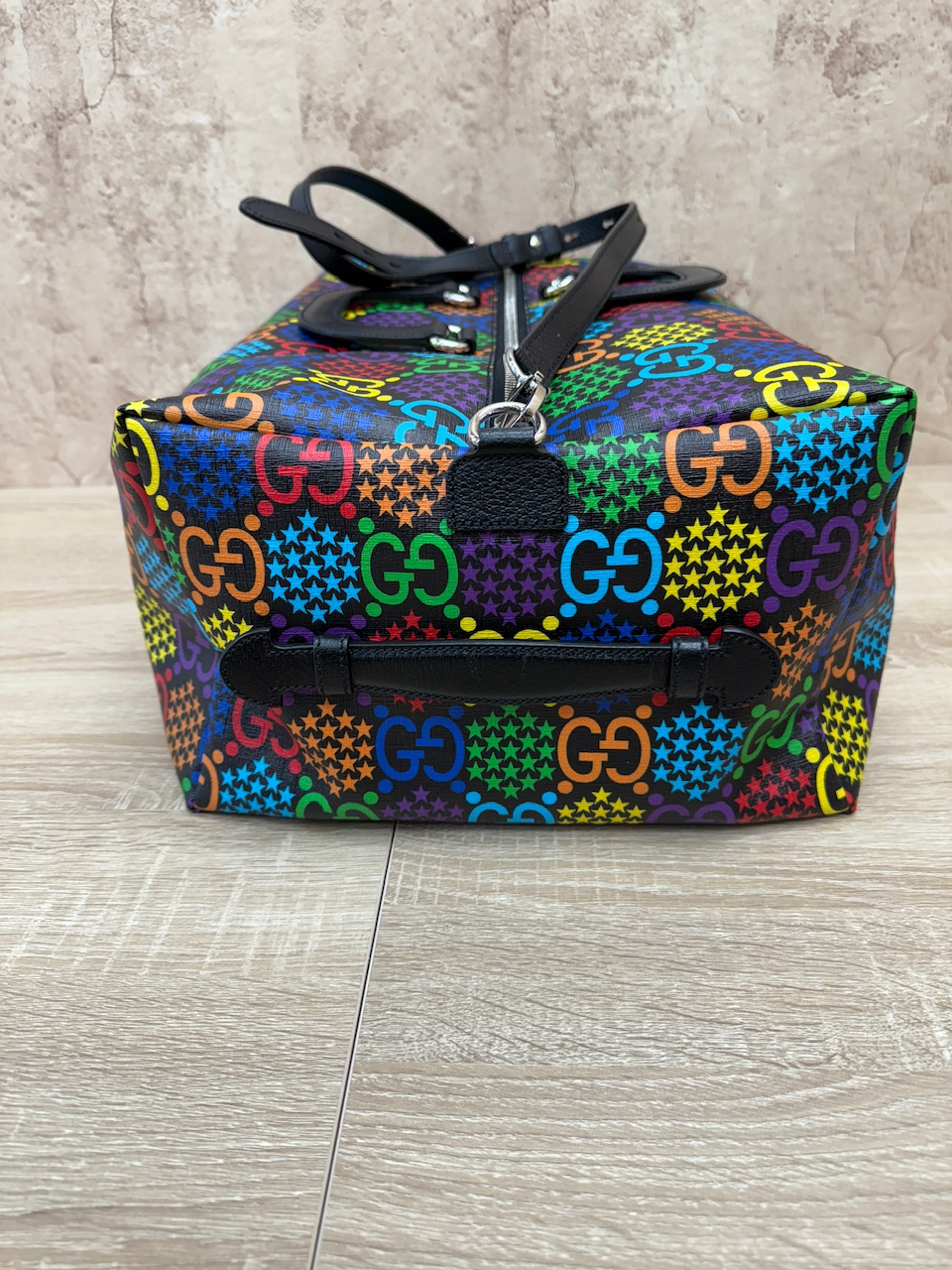 LIKE NEW- GUCCI GG Psychedelic Medium Duffle Bag