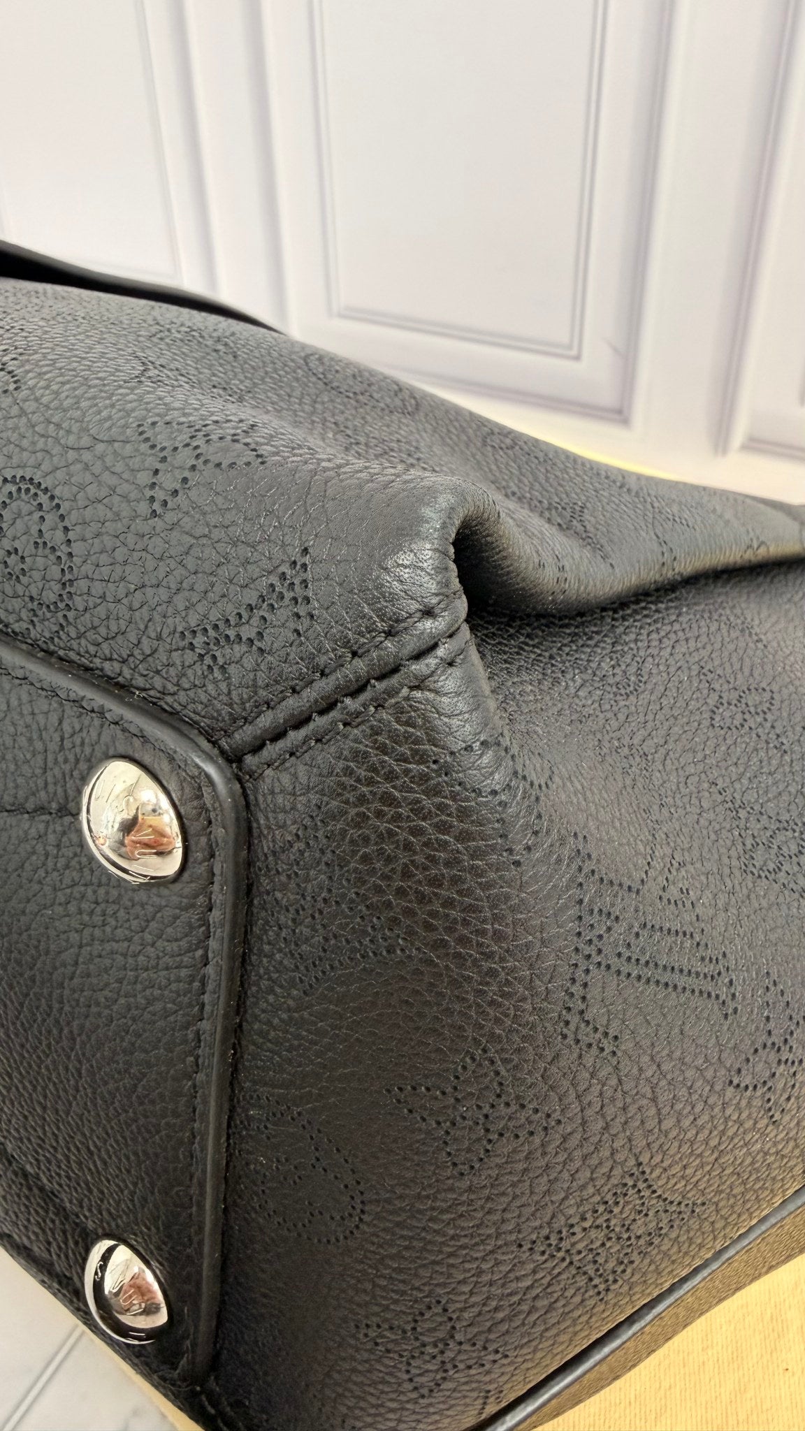 Louis Vuitton Black Mahina Leather Babylone PM Shoulder Bag