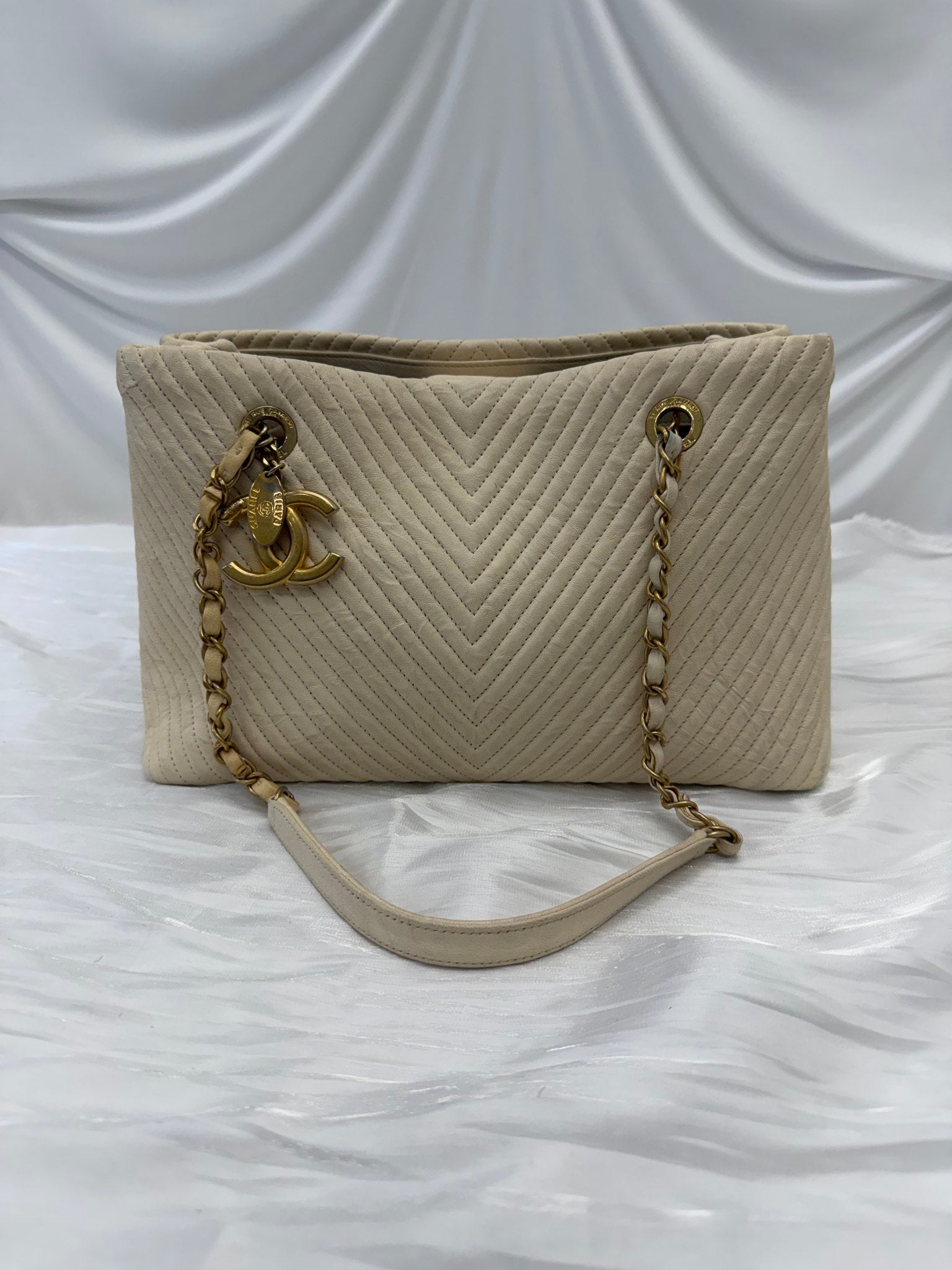Chanel Cream Leather V Stitch Chain Tote Bag