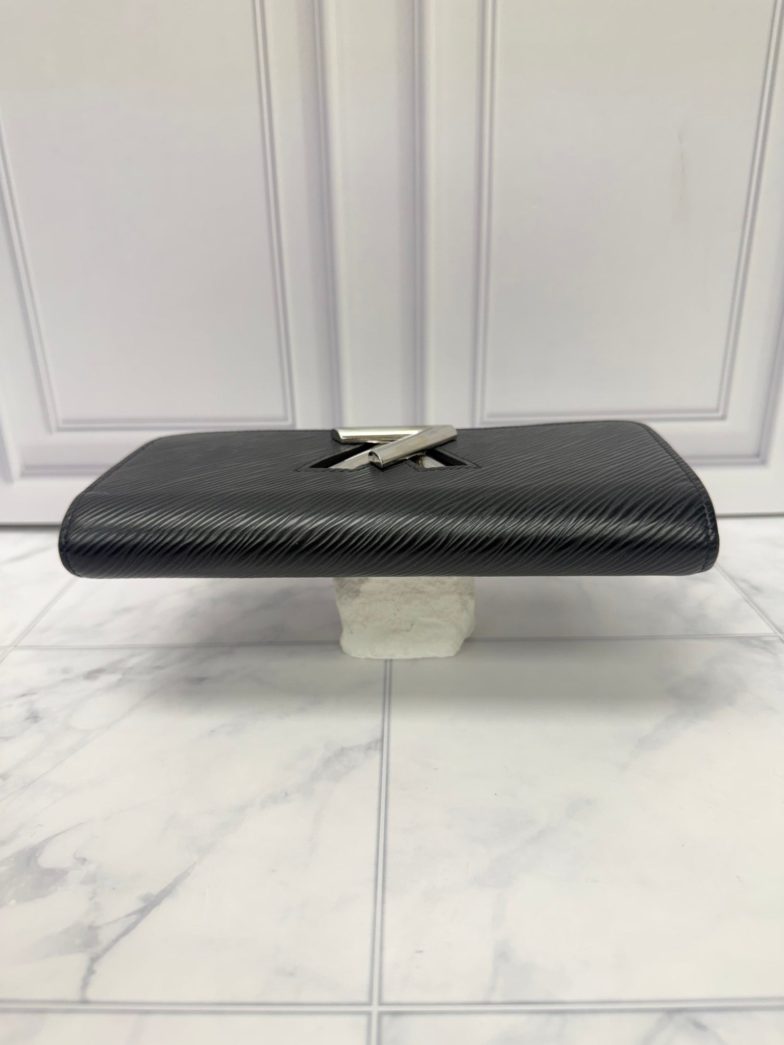 Louis Vuitton Black Epi Leather Twist Wallet 